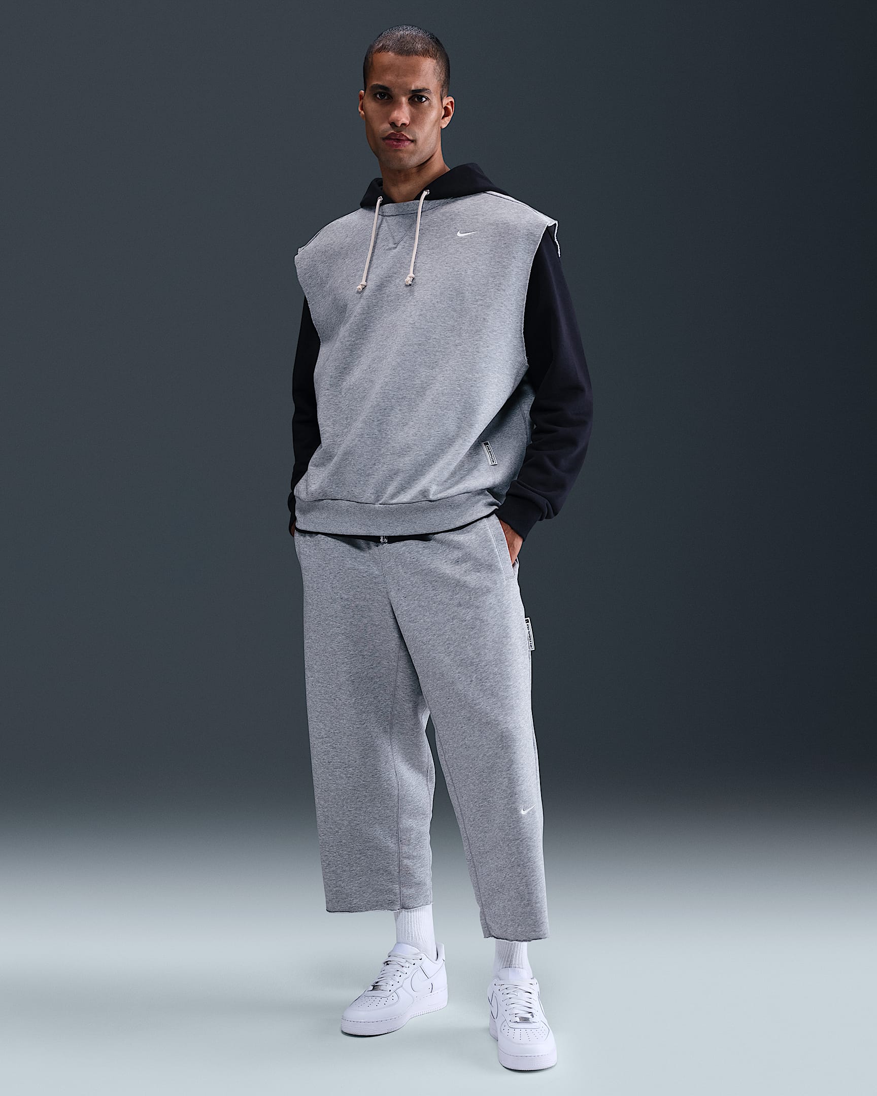 Nike Standard Issue Men's Dri-FIT 7/8-Length Basketball Pants - Dark Grey Heather/Pale Ivory