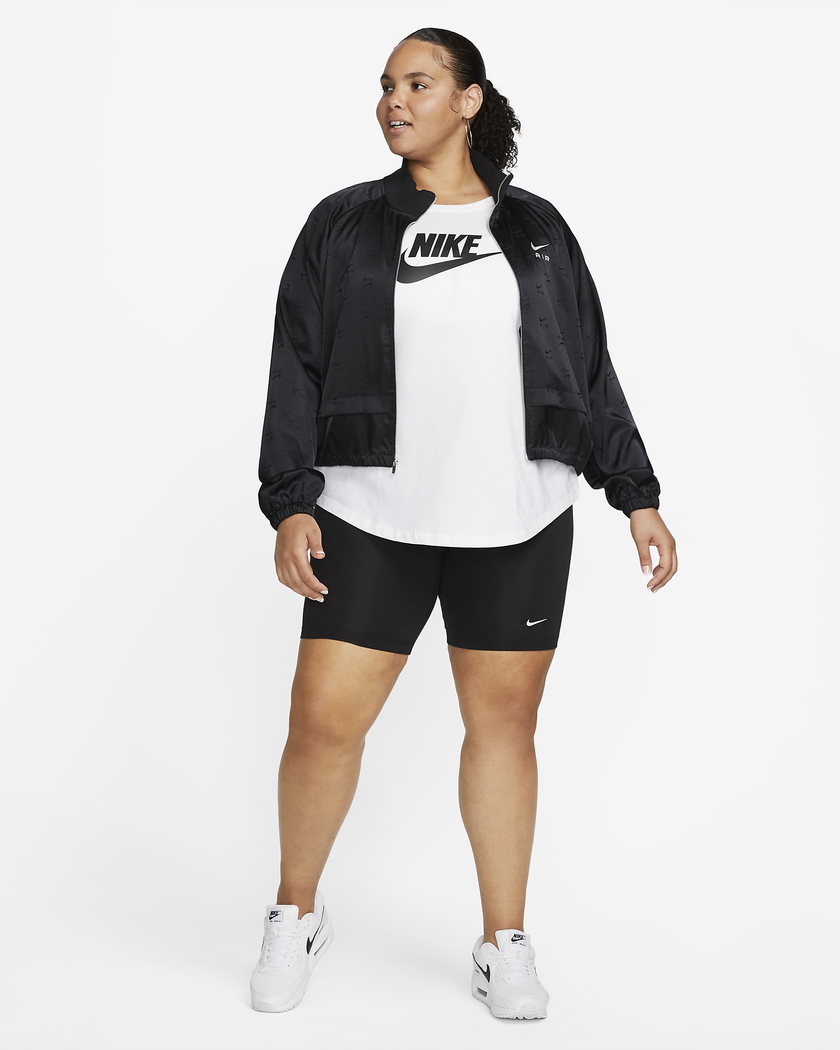 Nike Sportswear Essentials Damen-T-Shirt mit Logo (große Größe) - Weiß/Schwarz