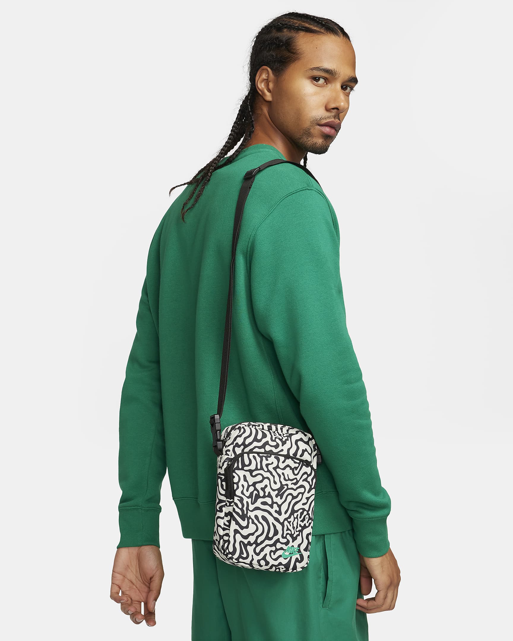 Nike Heritage Cross-Body Bag (4L) - Black/Coconut Milk/Stadium Green