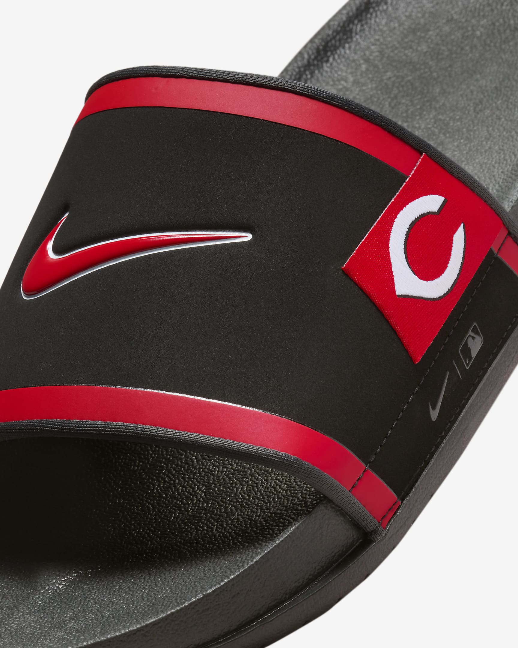 Chanclas Offcourt Nike Offcourt (Cincinnati Reds) - Negro/Gris humo oscuro/Rojo deportivo