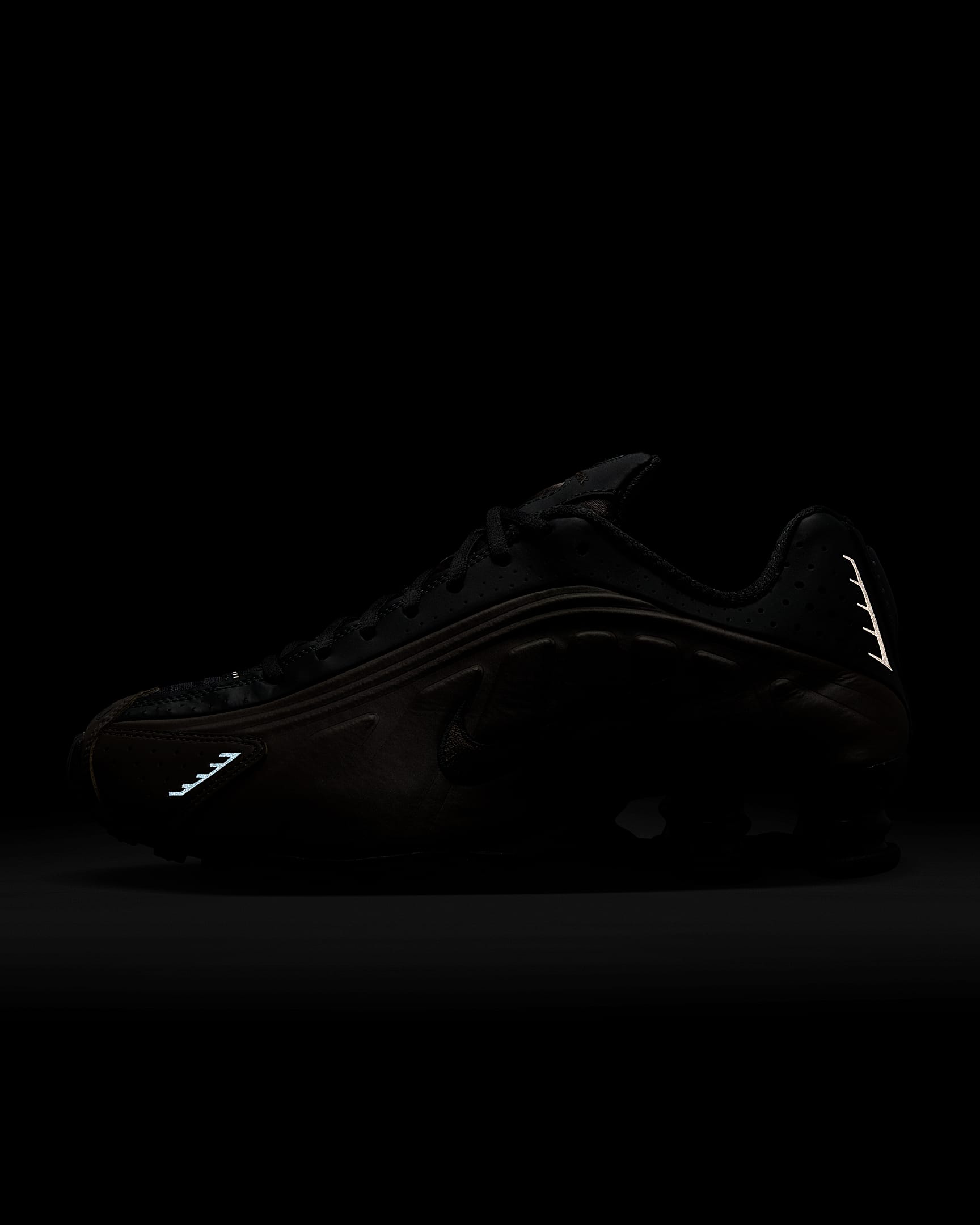 Scarpa Nike Shox R4 – Donna - Off Noir/Ironstone/Dark Smoke Grey/Off Noir