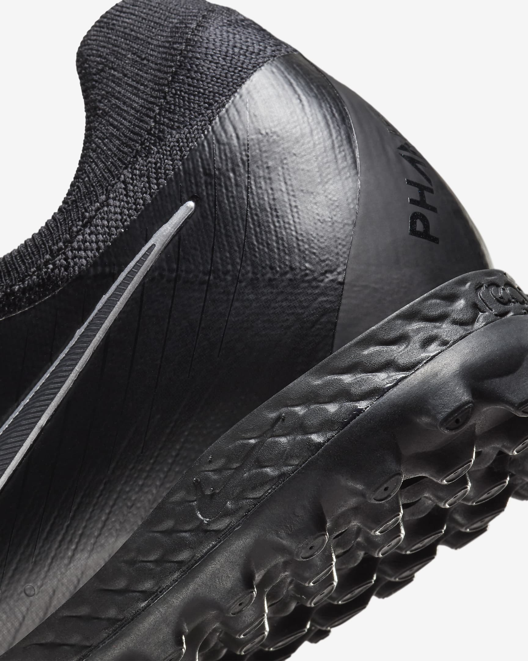 Nike Phantom GX 2 Pro TF Low-Top Football Shoes. Nike HR
