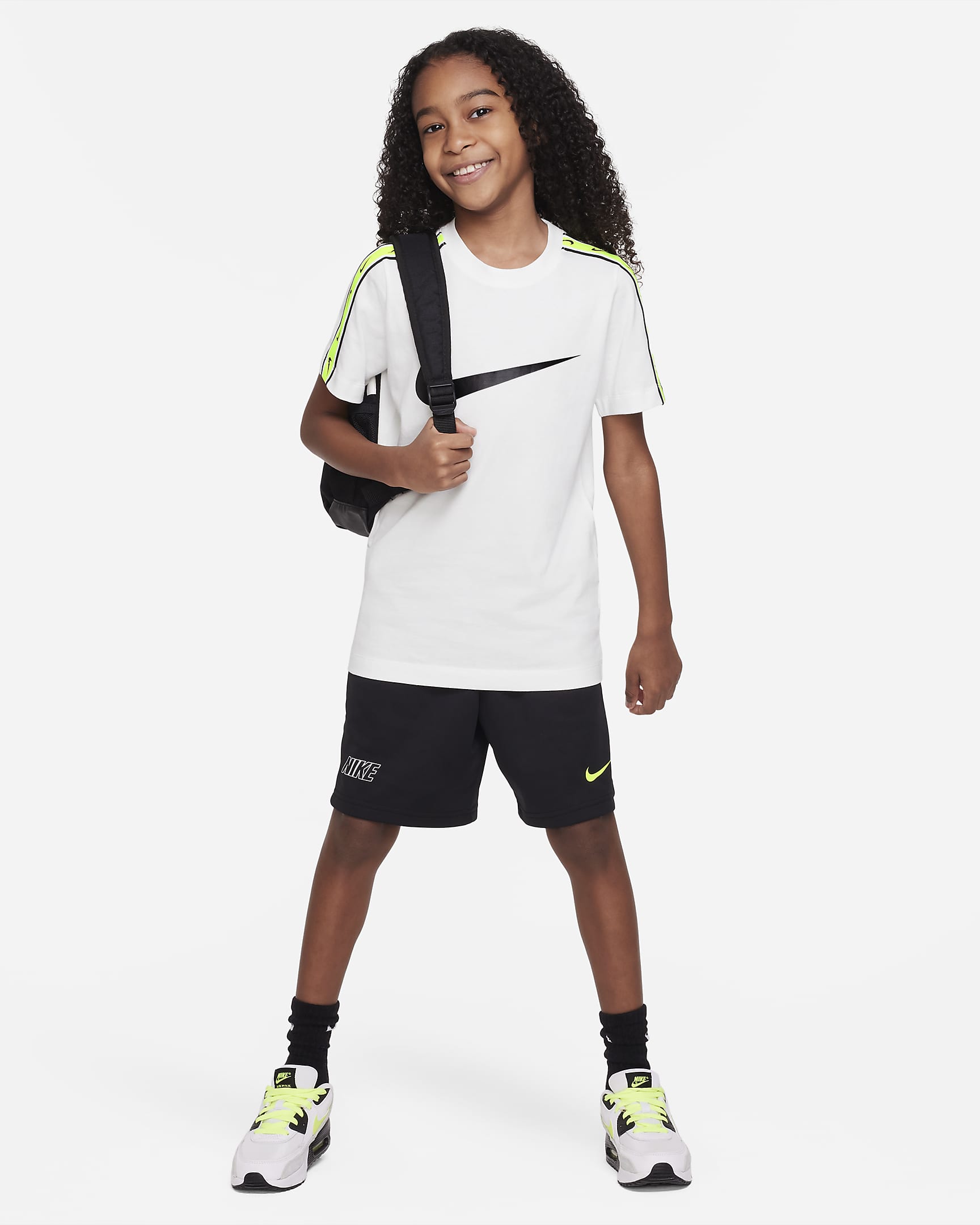 Nike Sportswear Repeat Older Kids' (Boys') T-Shirt. Nike IN