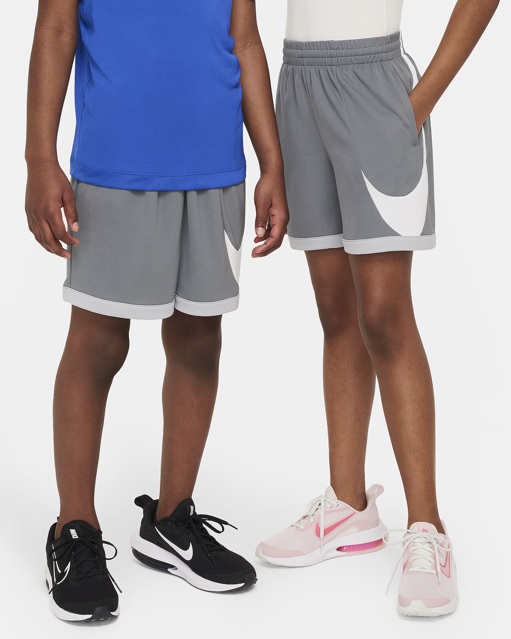 Nike Multi+ Older Kids' Dri-FIT Training Shorts - Smoke Grey/White/Light Smoke Grey