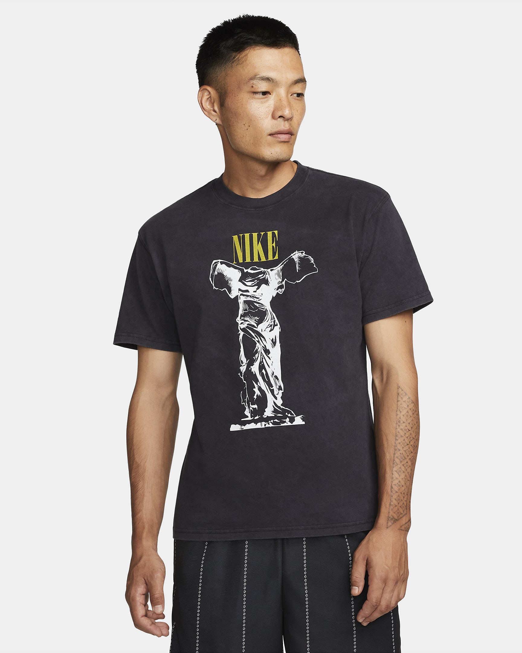 Nike Men's Basketball T-Shirt - Black