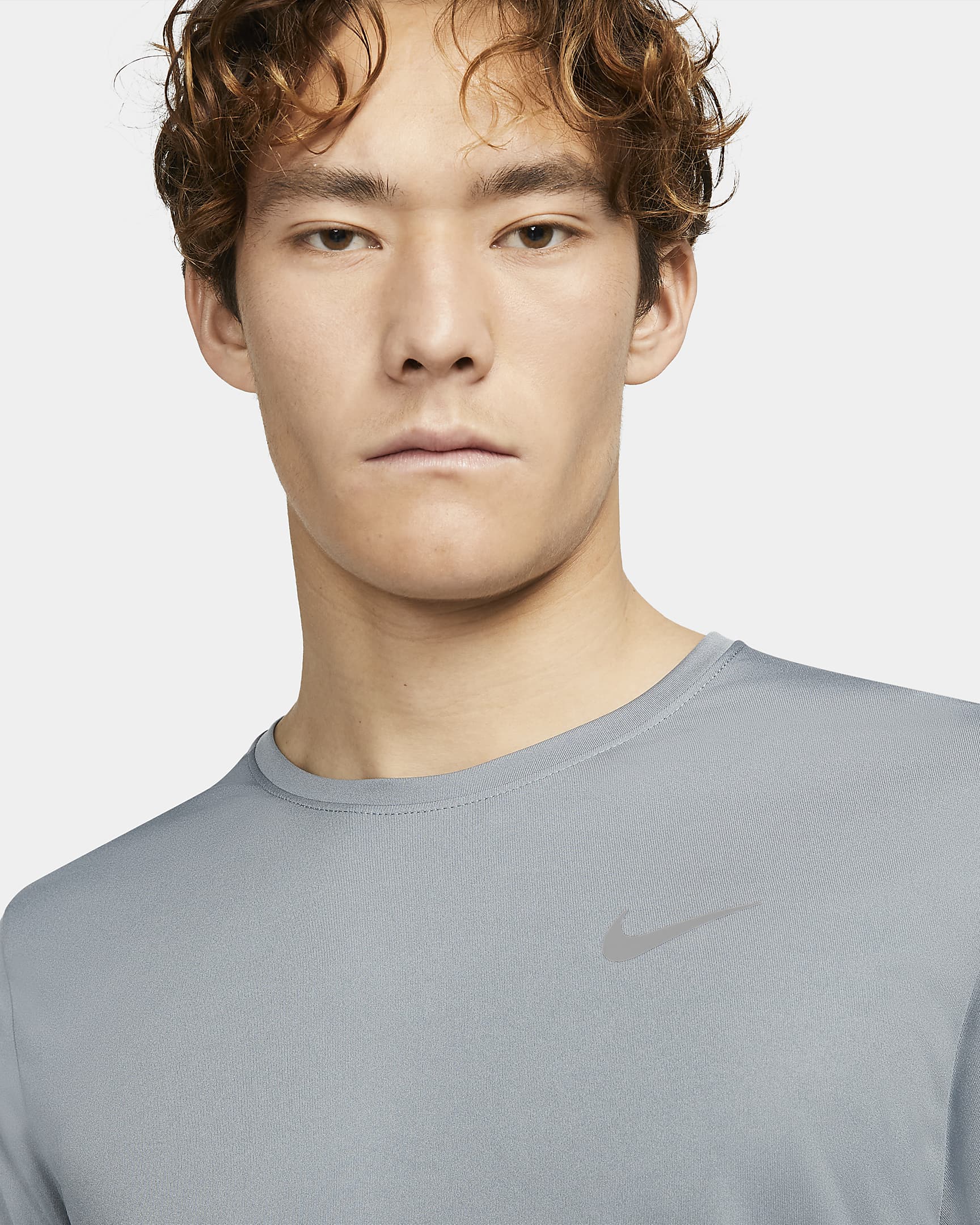 Nike Dri-FIT Miler Men's Long-Sleeve Running Top. Nike ID