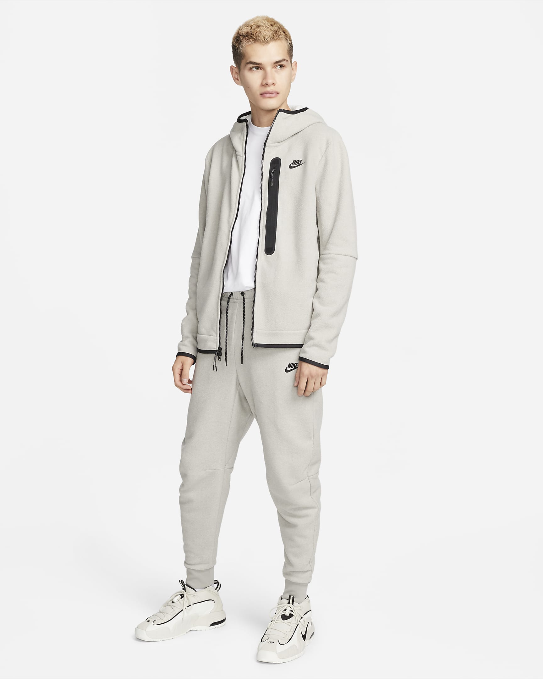 Nike Sportswear Tech Fleece Men's Full-zip Winterized Hoodie. Nike HU