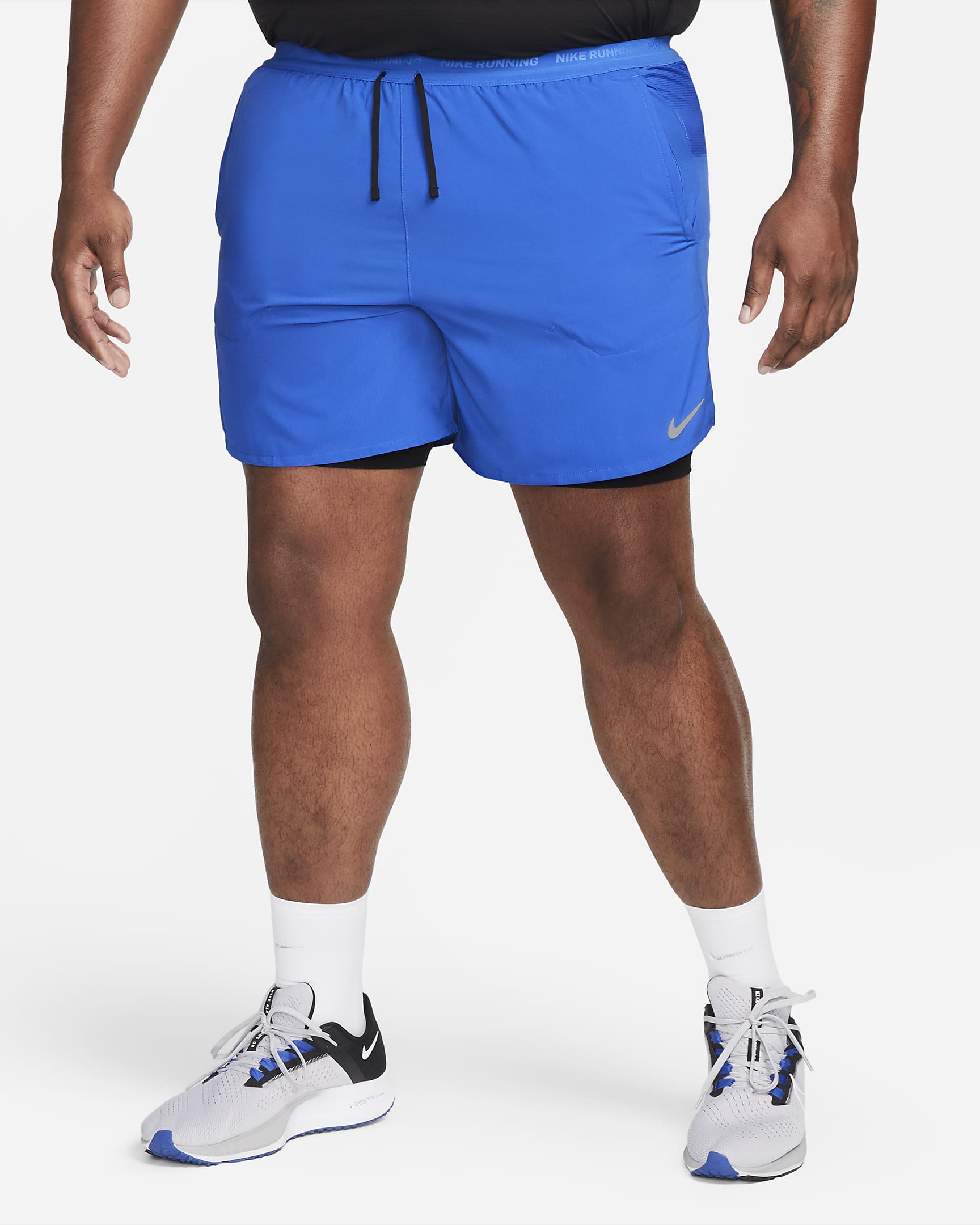 Męskie spodenki do biegania 2 w 1 18 cm Dri-FIT Nike Stride - Game Royal/Czerń/Czerń