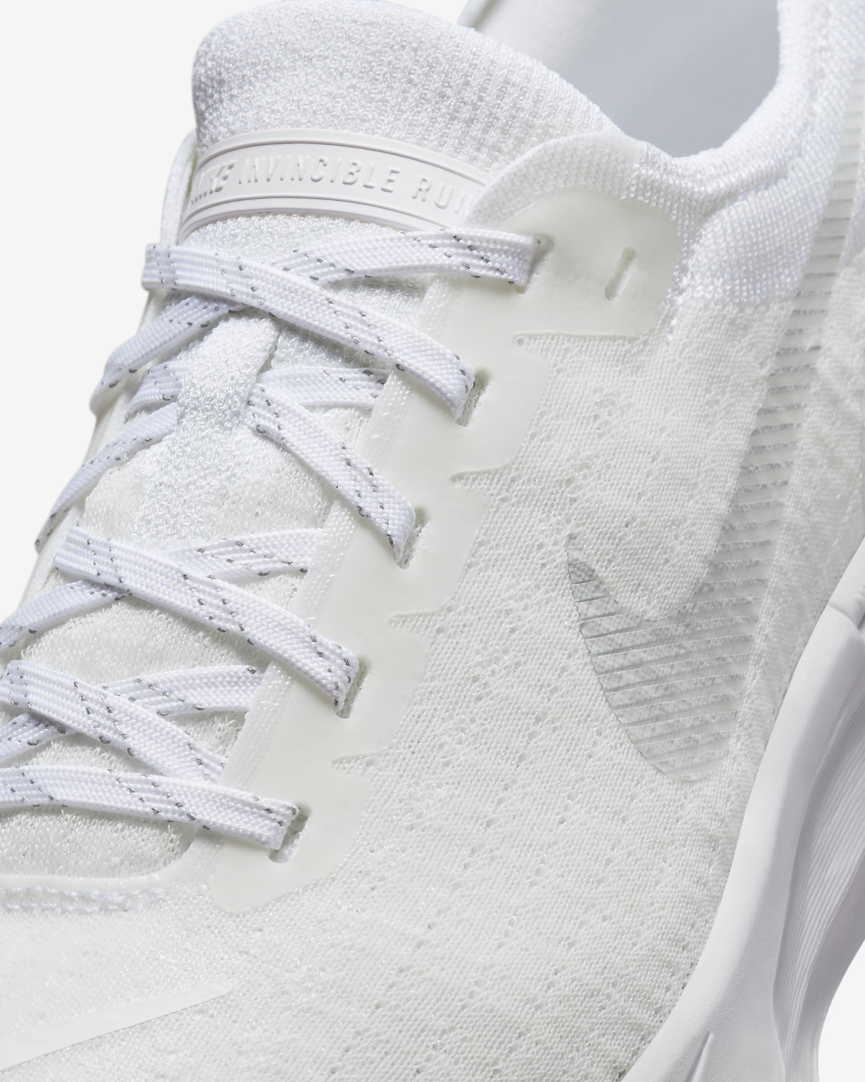 Tenis de correr en pavimento para mujer Nike Invincible 3 - Blanco/Tinte platino/Blanco/Polvo fotón