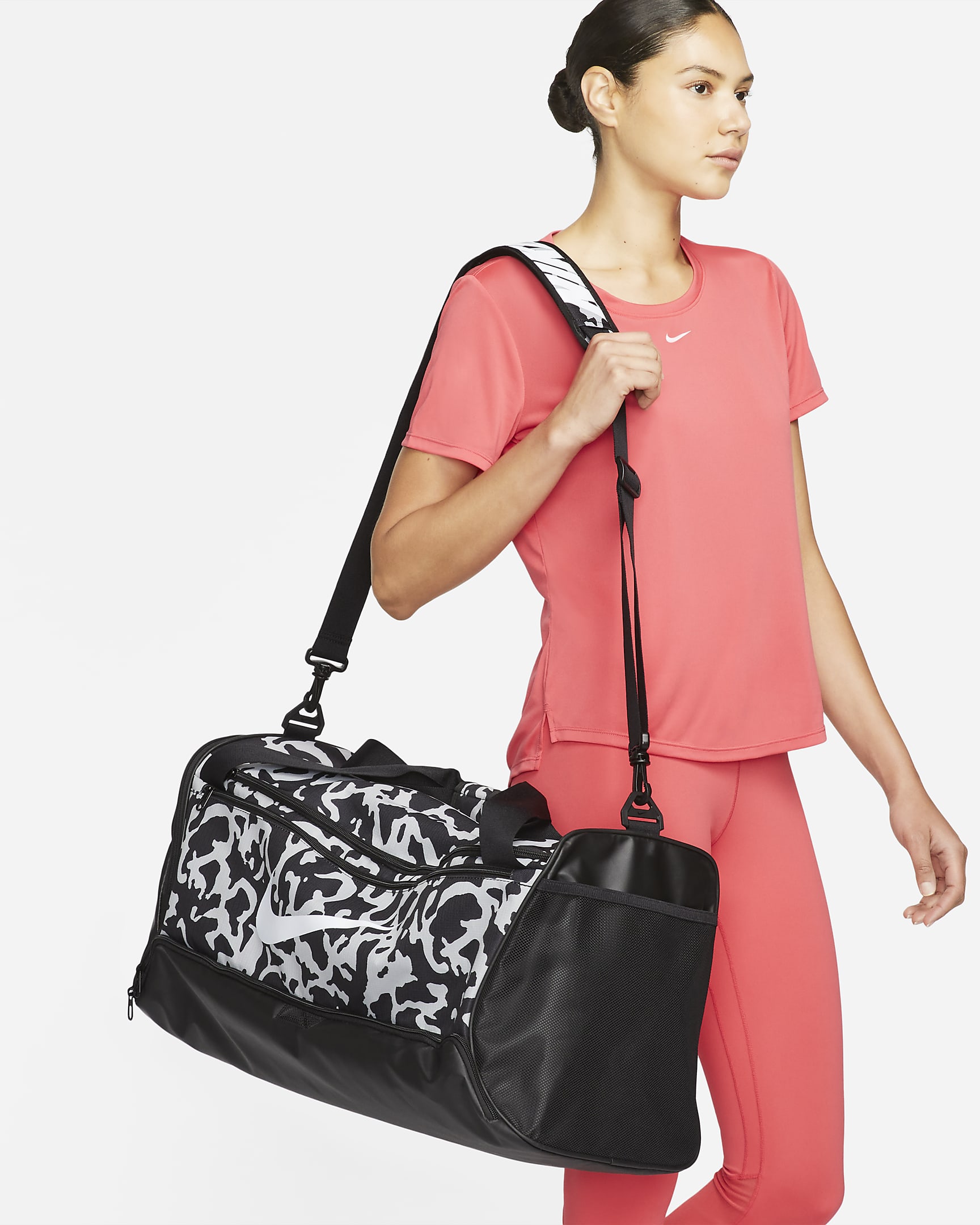 Nike Brasilia Duffel Bag (Medium, 60L) - Black/Light Smoke Grey/White