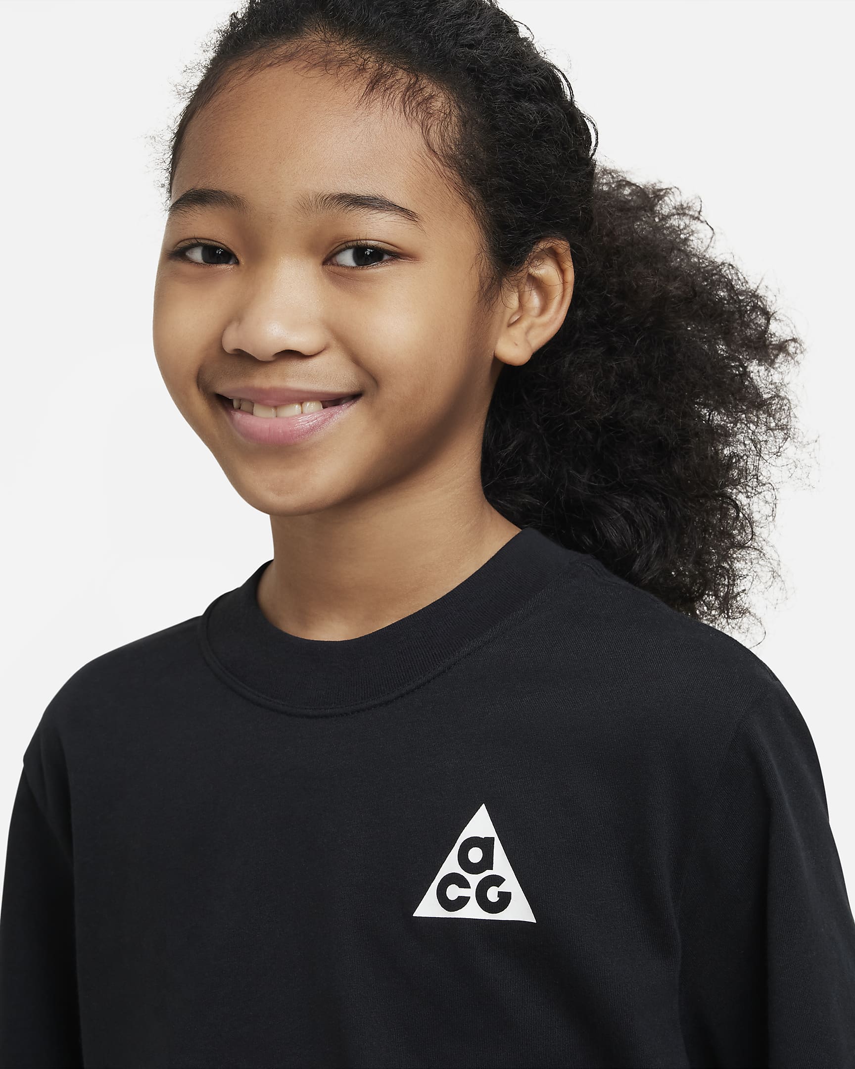 Nike ACG Older Kids' (Girls') T-Shirt. Nike UK