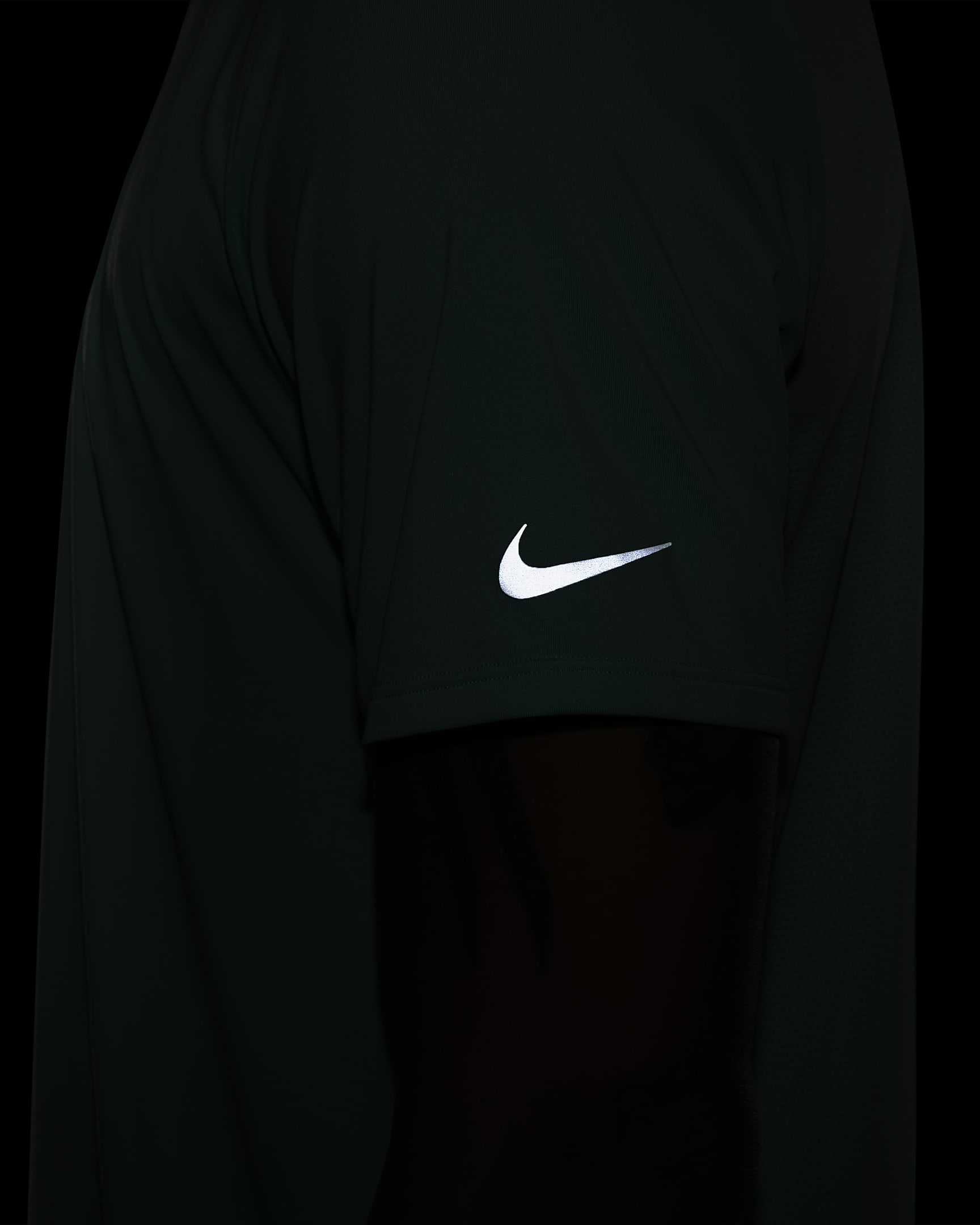 Nike Dri-FIT Run Division Rise 365 Men's Flash Short-Sleeve Running Top ...