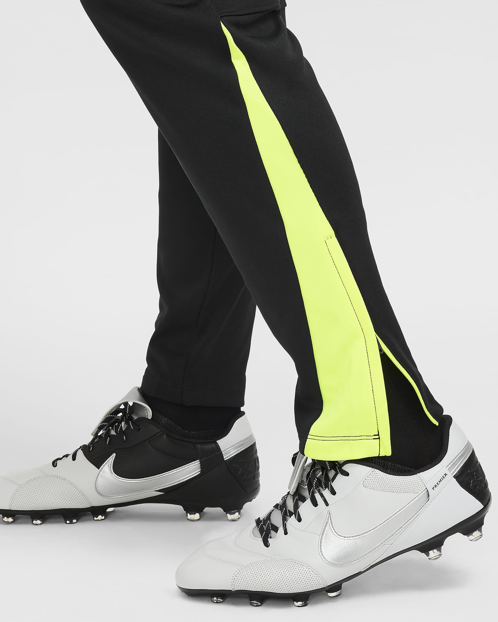 Pánské fotbalové kalhoty Therma-FIT Nike Academy Winter Warrior - Černá/Volt