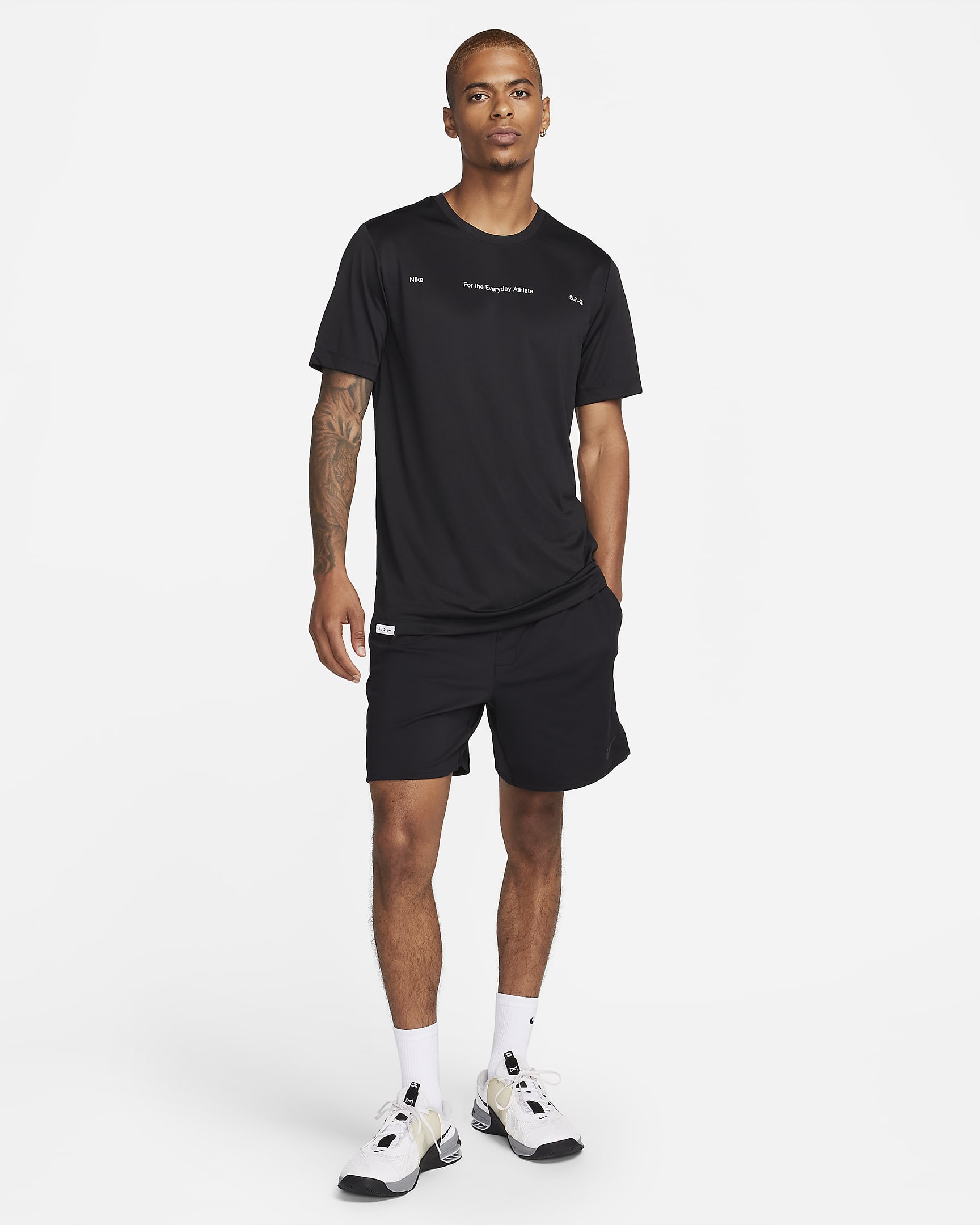 Nike Dri-FIT Men's Fitness T-Shirt. Nike RO