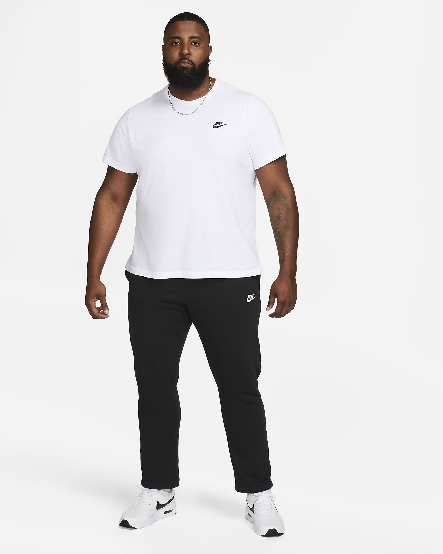 Nike Sportswear Club T-shirt voor heren - Wit/Zwart