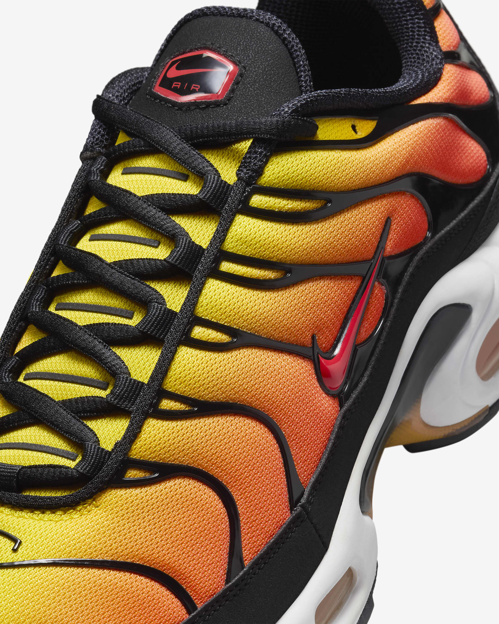 Nike Air Max Plus Men's Shoes - Black/Bright Ceramic/Resin/Pimento