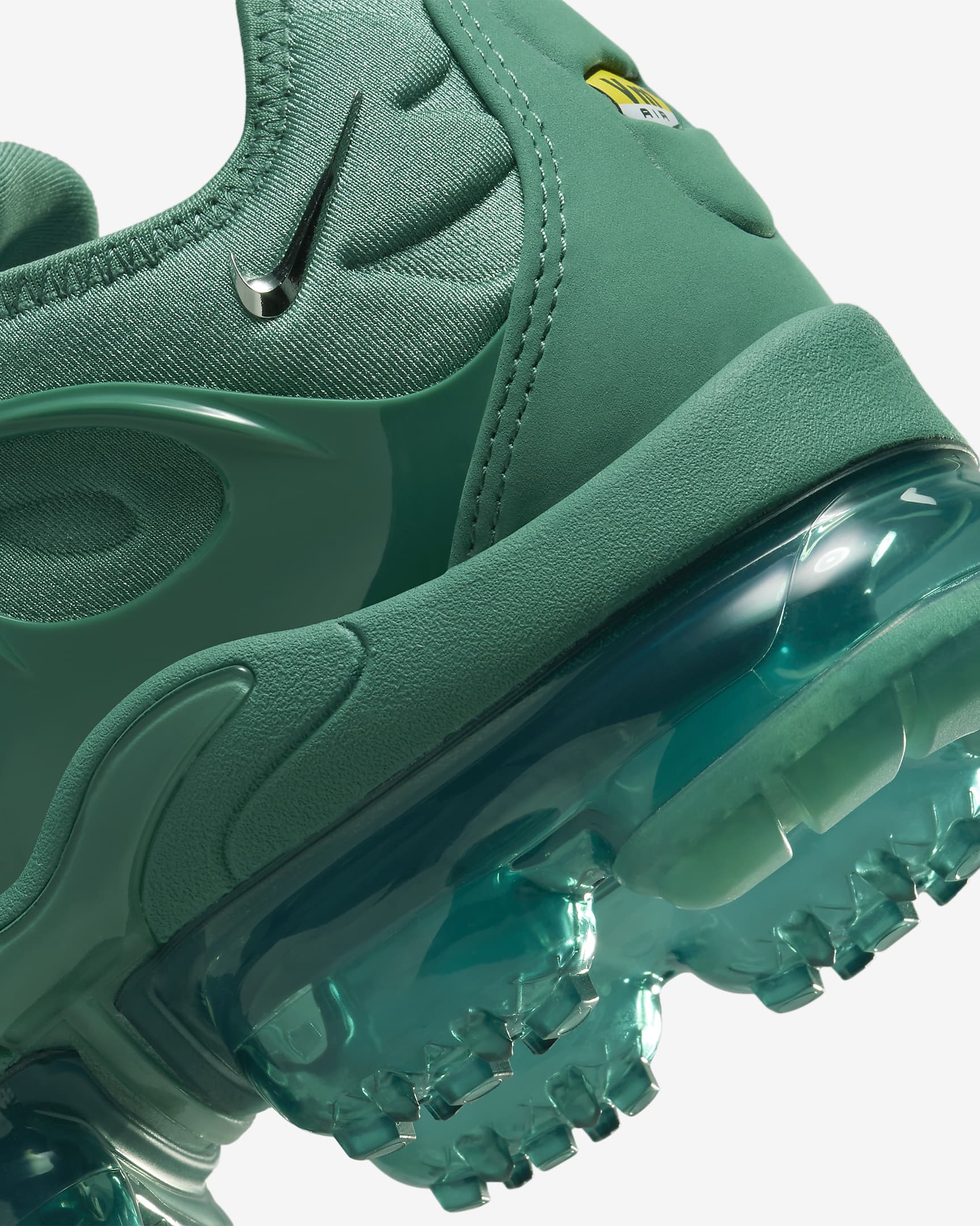 womens air vapormax plus