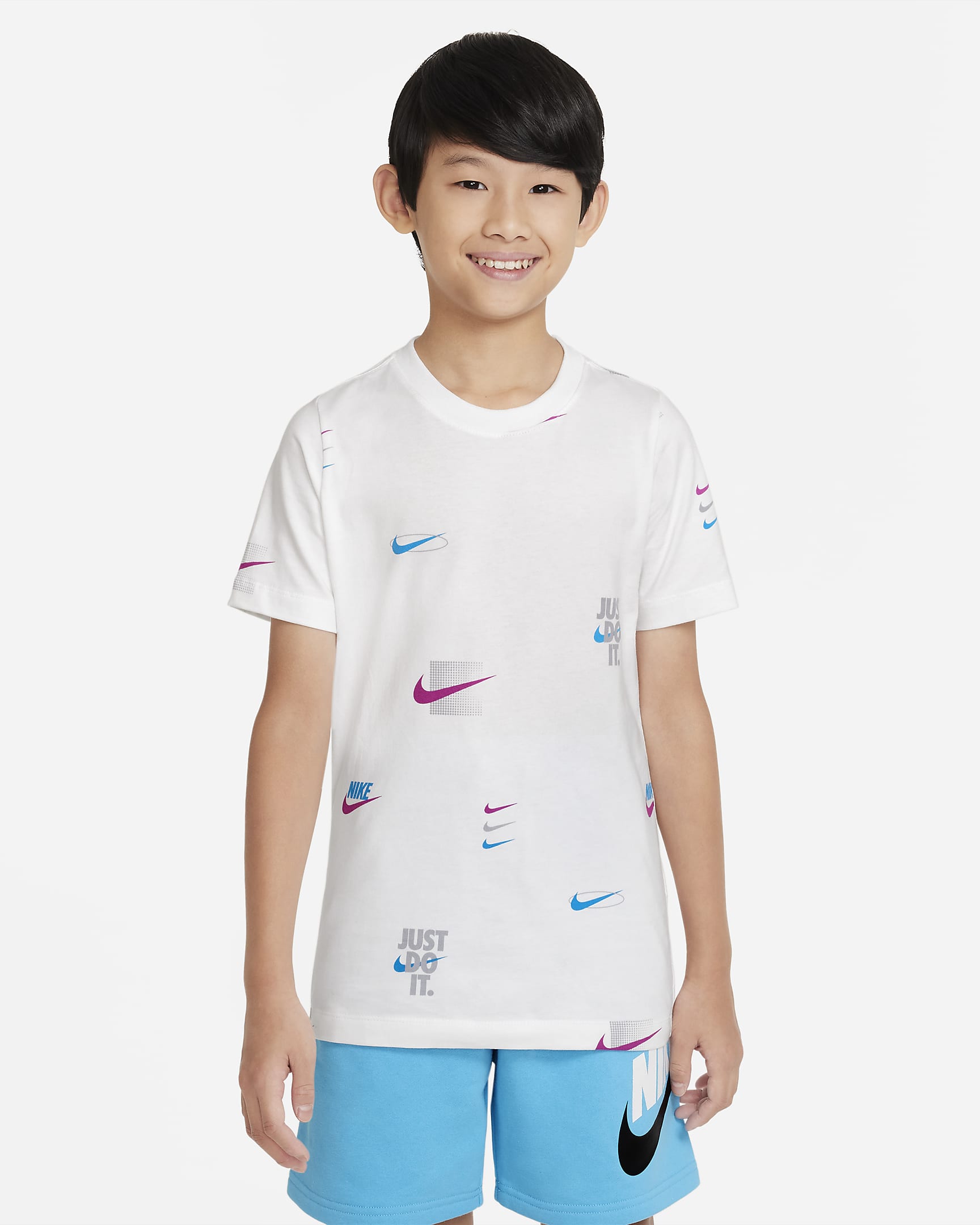 Nike Sportswear Big Kids' (Boys') T-Shirt - White