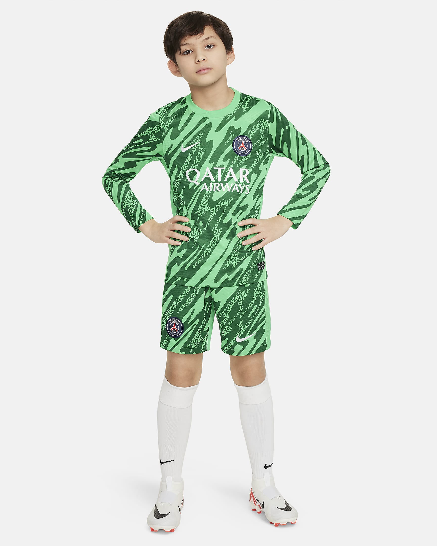 Replika brankářského fotbalového dresu Nike Dri-FIT Paris Saint-Germain Stadium 2024 pro větší děti - Green Spark/Pine Green/Bílá