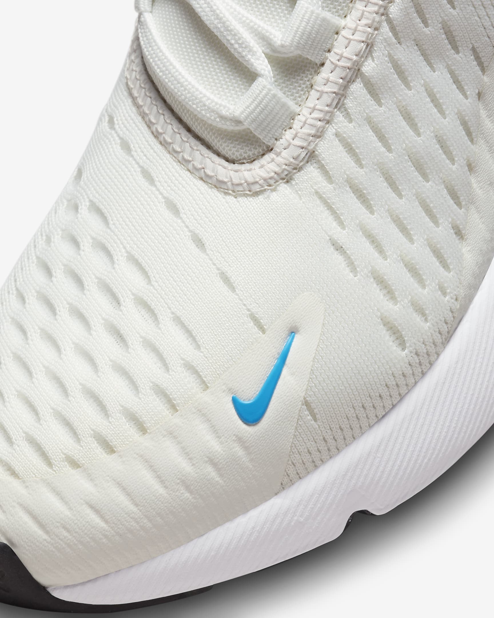 Nike Air Max 270 Older Kids' Shoes. Nike CZ