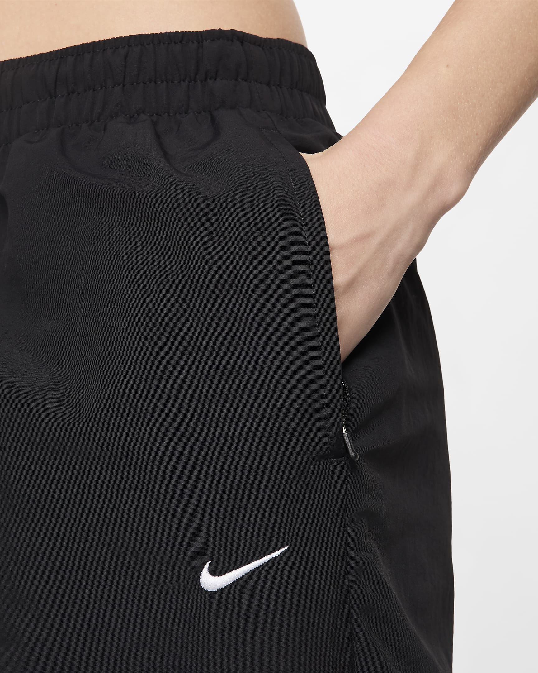 Nike Sportswear Essential Yüksek Belli Açık Paçalı Fermuarlı Kadın Eşofman Altı - Siyah/Beyaz