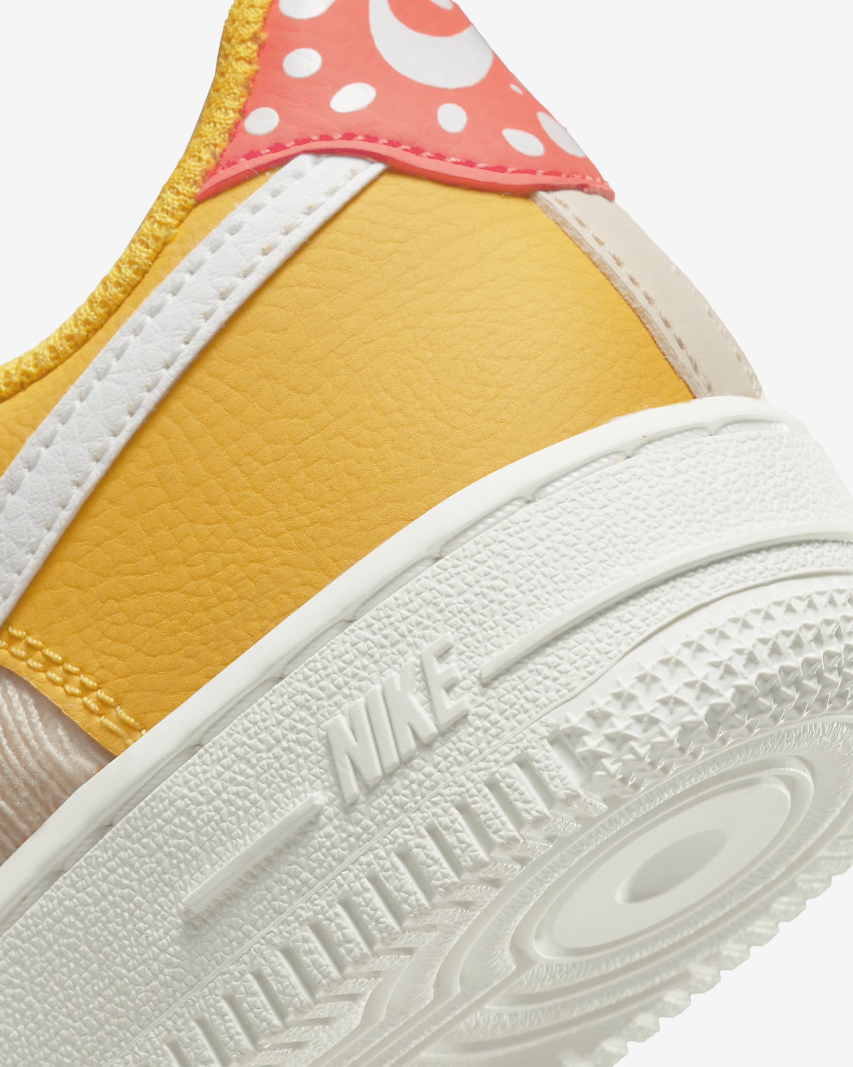a force 1 nike