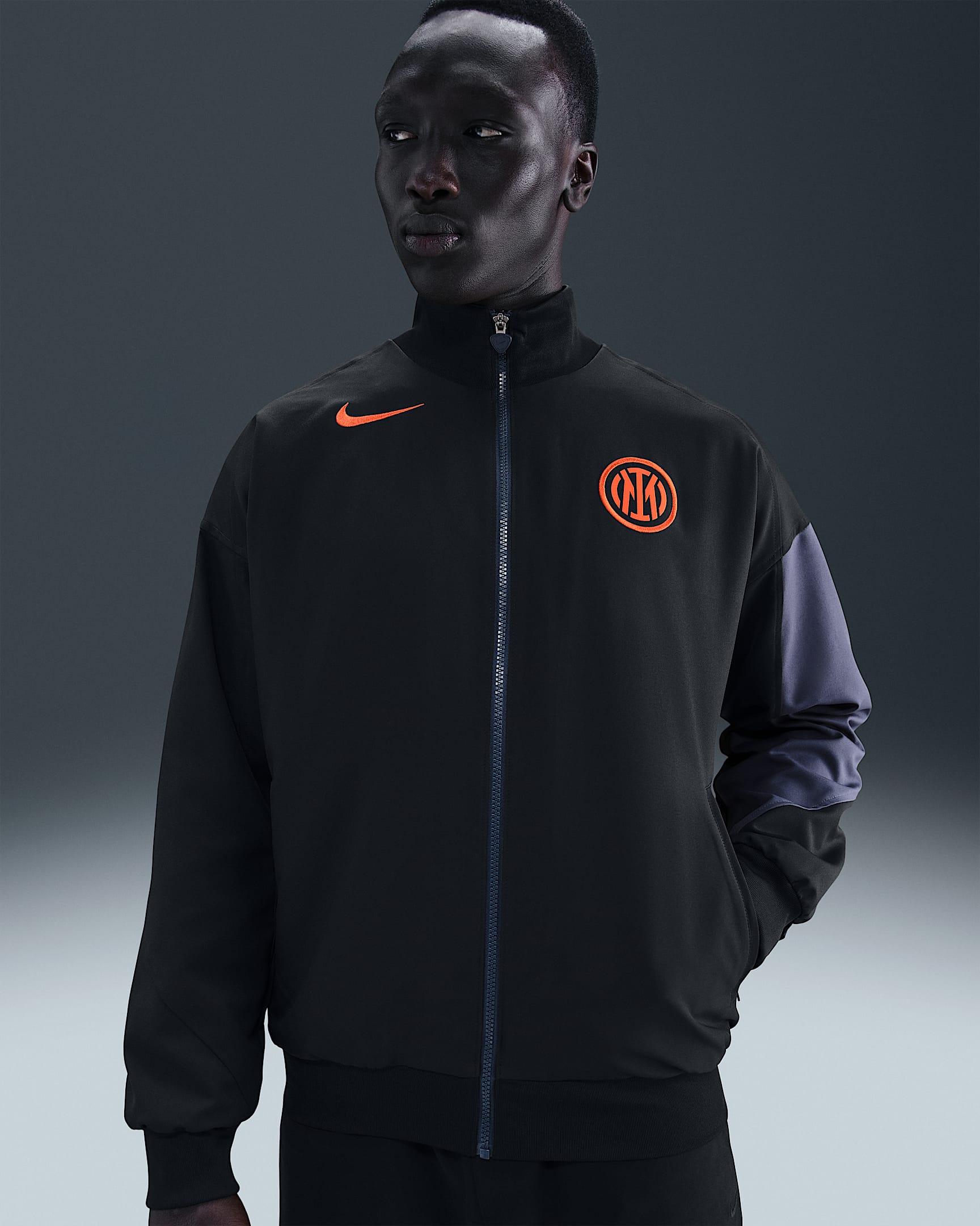Inter Mailand Strike Third Nike Dri-FIT Total 90 Fußball-Hymnenjacke (Herren) - Schwarz/Thunder Blue/Safety Orange