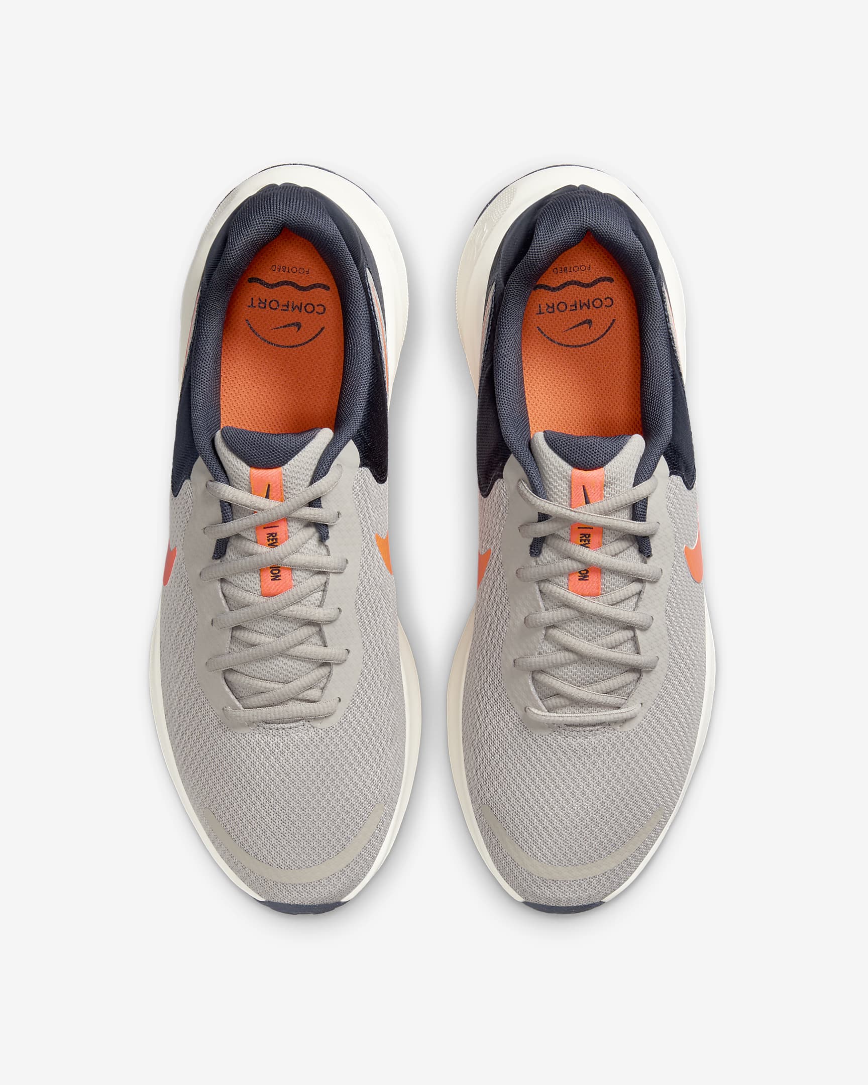 Tenis para correr en pavimento para hombre Nike Revolution 7 - Mena de hierro claro/Trueno azul/Vela/Naranja total