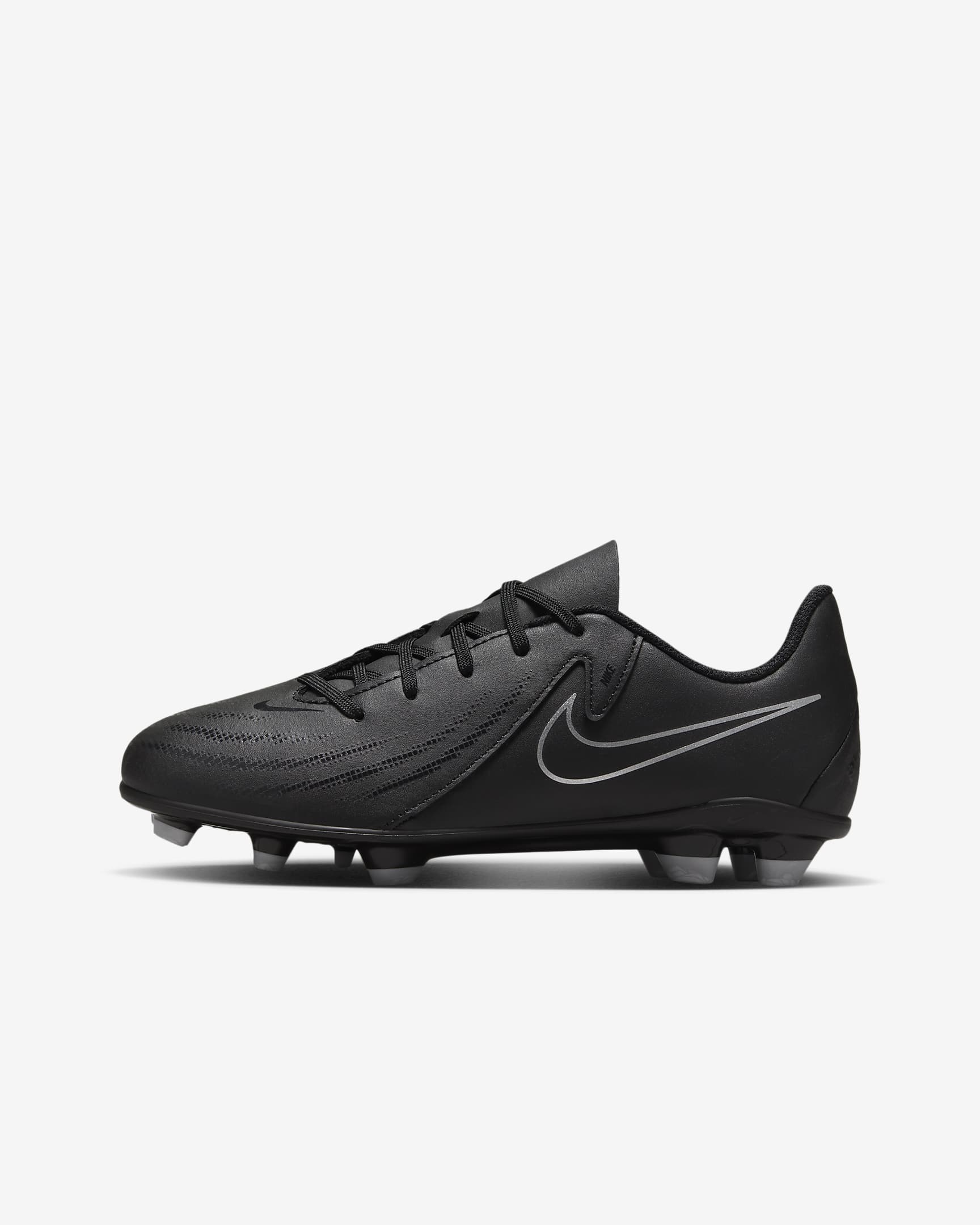 Tacos de fútbol de corte low para terrenos múltiples para niños de preescolar y grandes Nike Jr. Phantom GX 2 Club - Negro/Negro