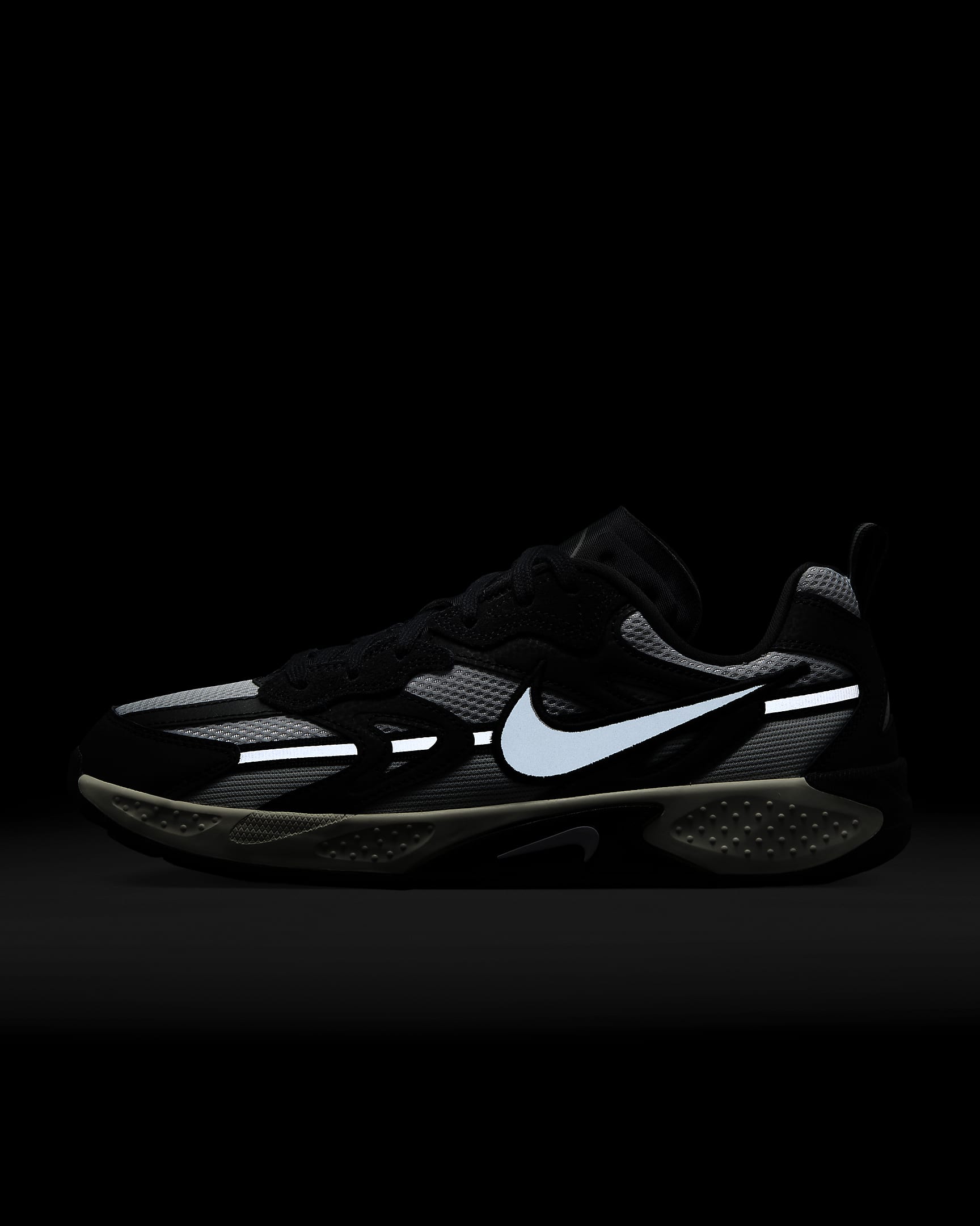 Sapatilhas Nike JAM para mulher - Preto/Photon Dust/Coconut Milk/Branco