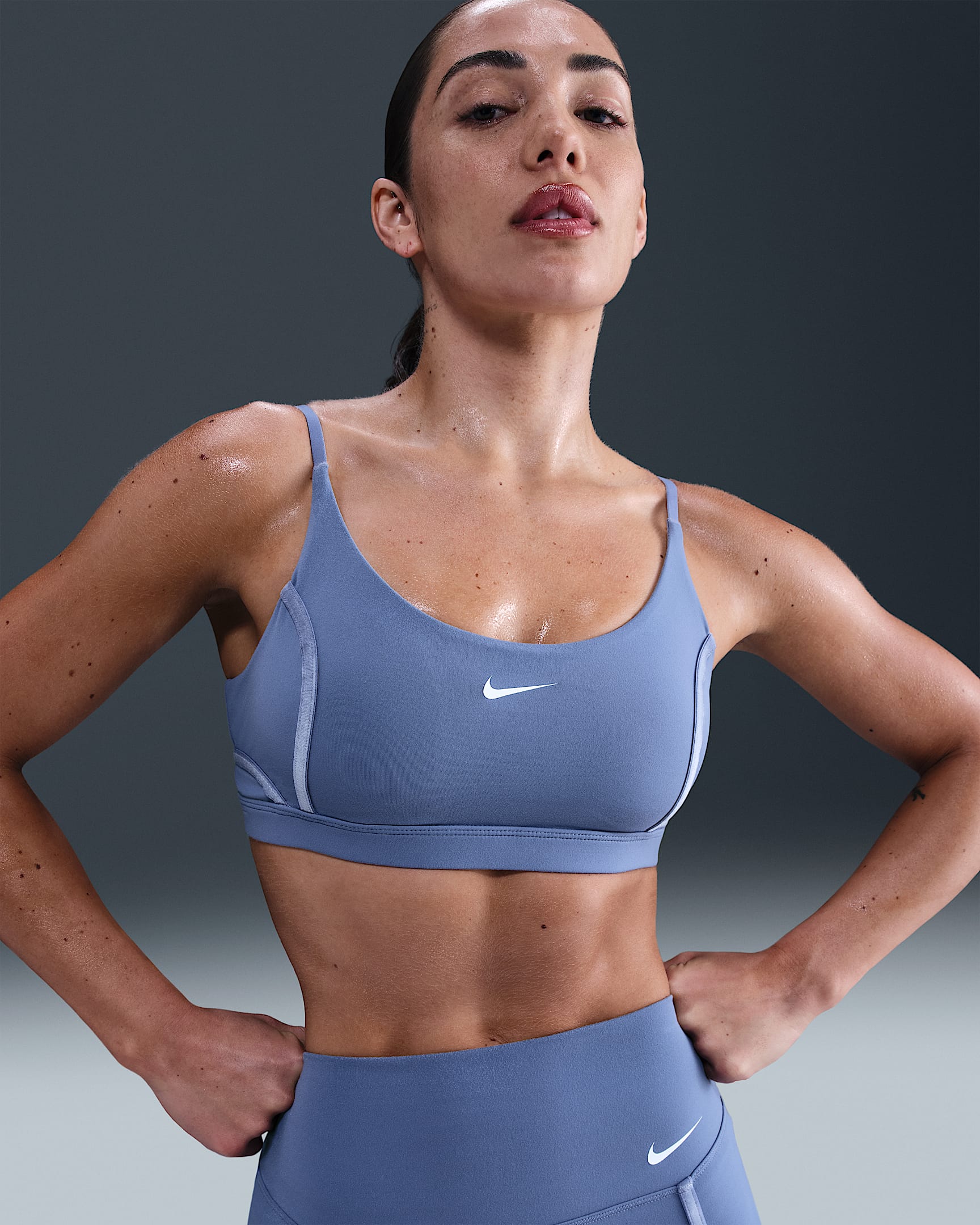 Nike One sport-bh met vulling en lichte ondersteuning - World Indigo/Wit