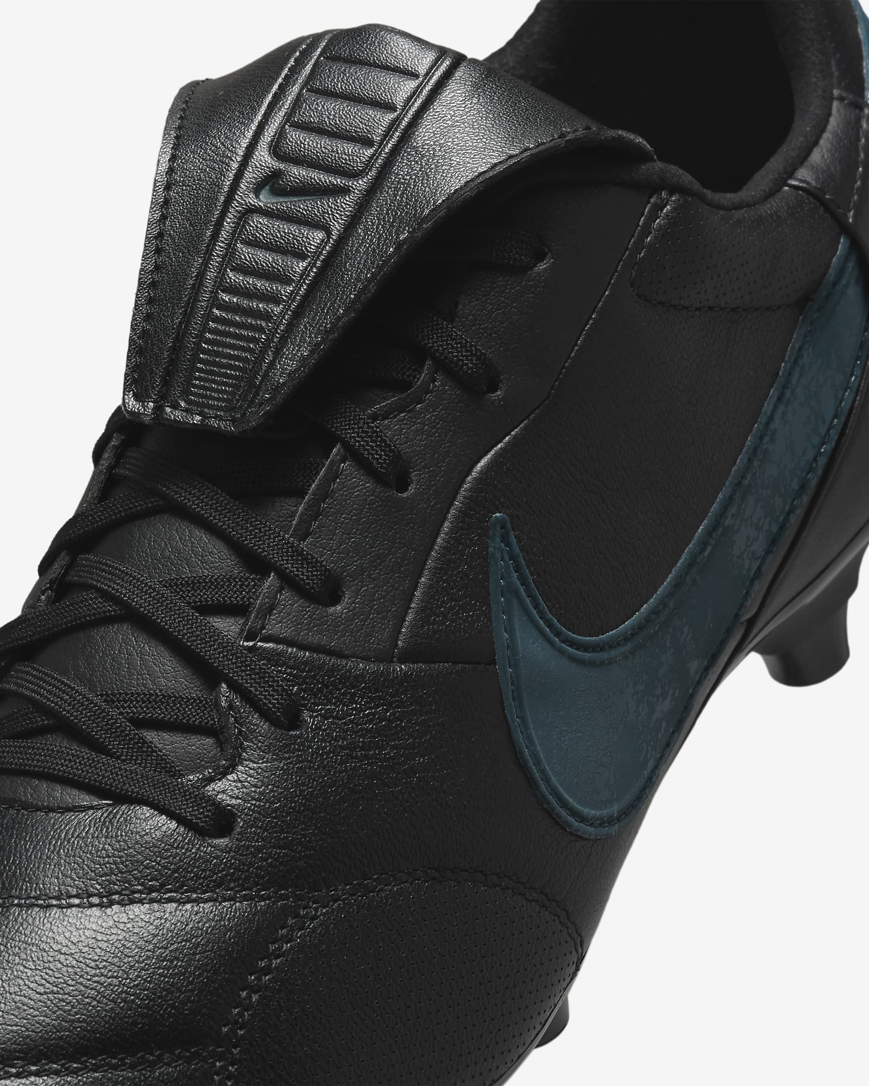 Nike Premier 3 FG Low-Top Football Boot - Black/Deep Jungle/Black