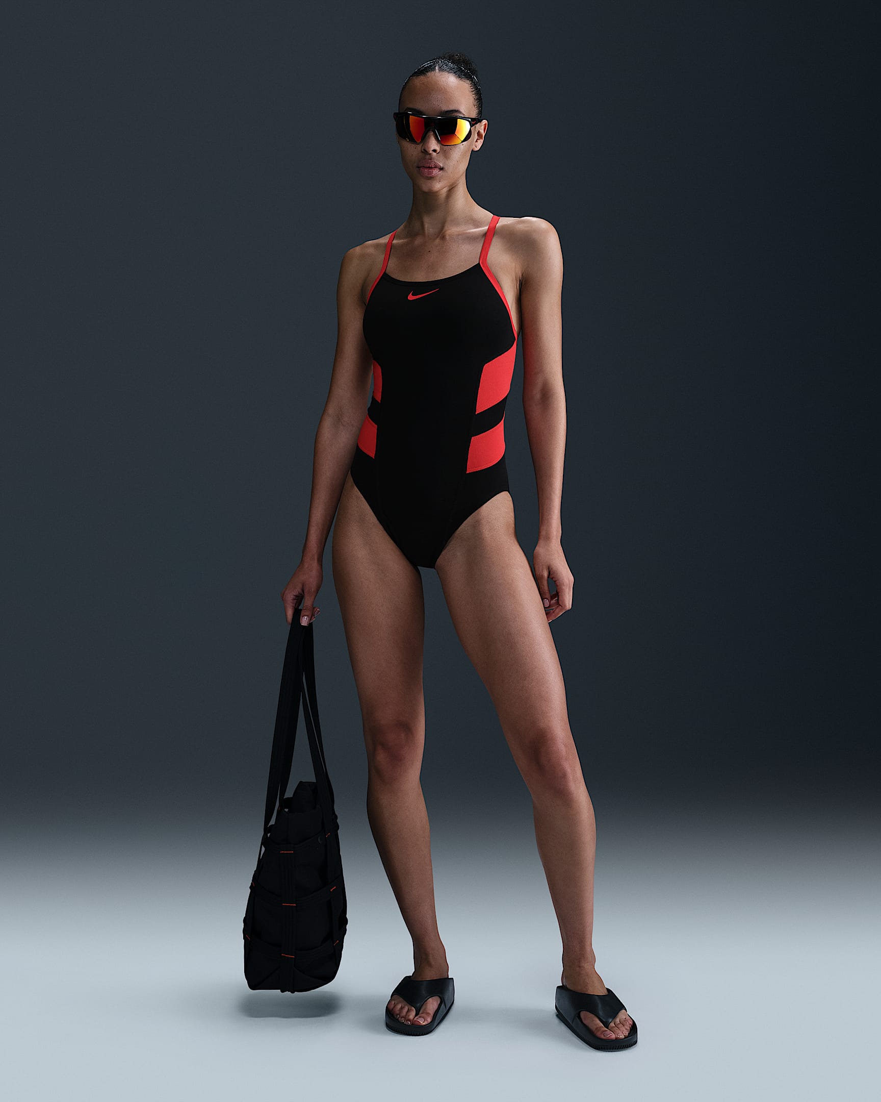 Traje de baño de una pieza con espalda deportiva para mujer Nike Swim HydraStrong Vex Color-Block - Rojo universitario/Negro/Rojo universitario