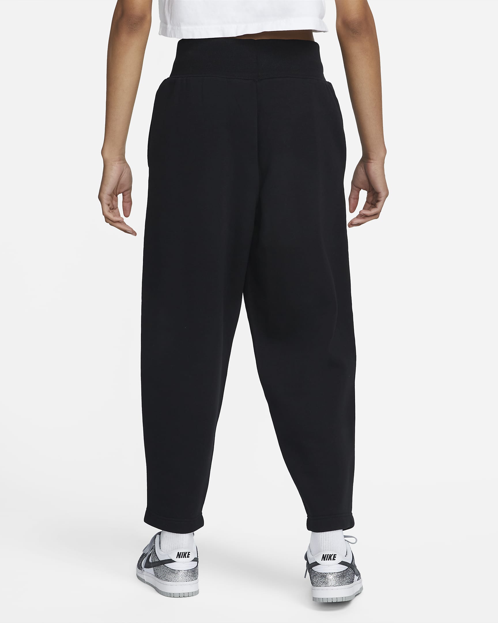 Nike Sportswear Phoenix Fleece-sweatpants i 7/8-længde med høj talje og buede ben til kvinder - sort/Sail