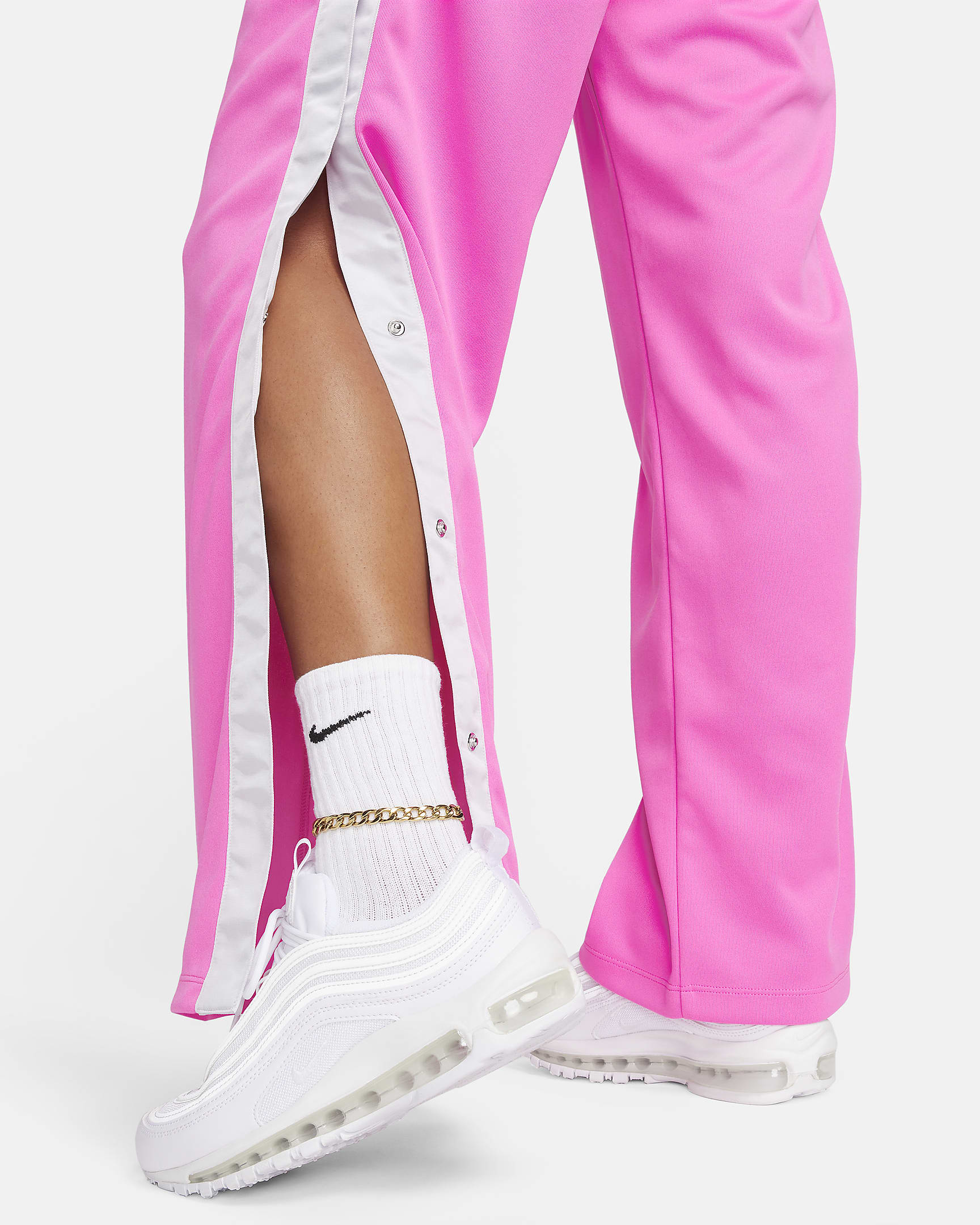 Nike Air Damenhose mit mittelhohem Bund und seitlichen Druckknöpfen - Playful Pink/Photon Dust