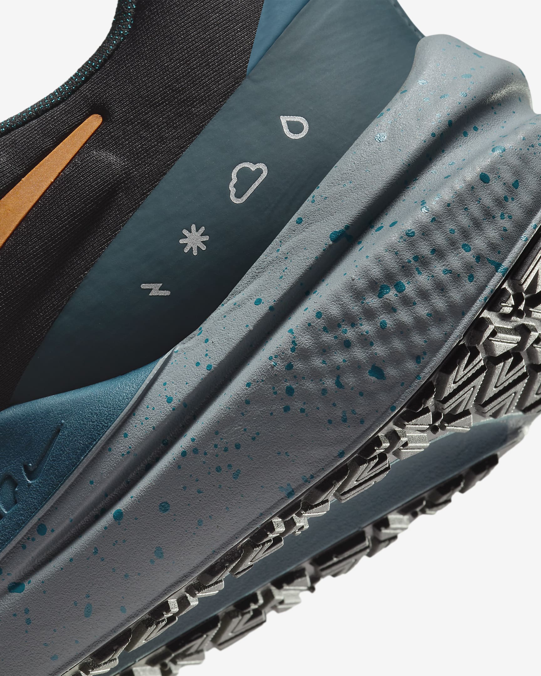 Weatherized Winflo Löparsko för hårt underlag Weatherized Nike Winflo 9 Shield för män ...