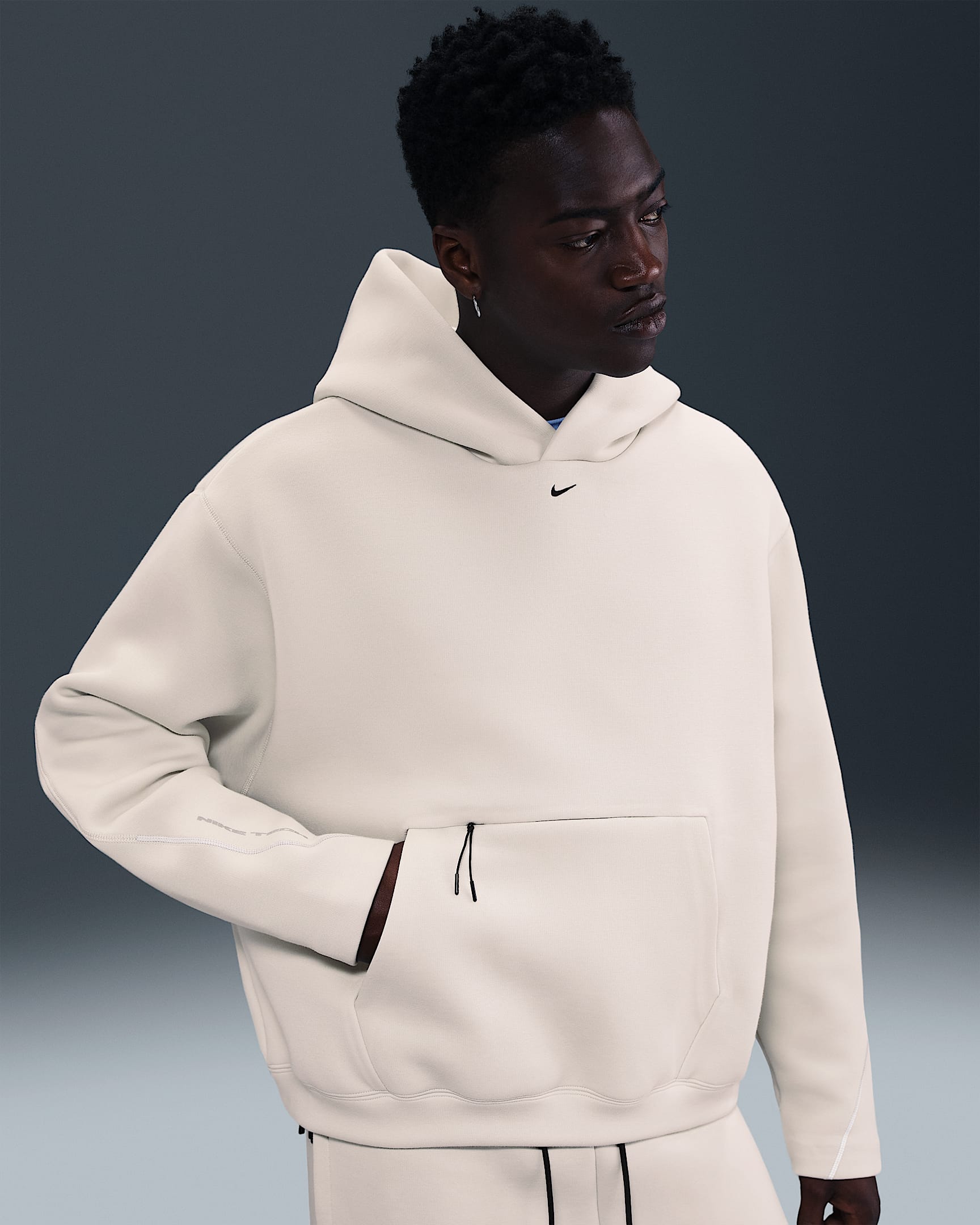 Nike Tech Men's Fleece Oversized Hoodie - Light Bone/Black