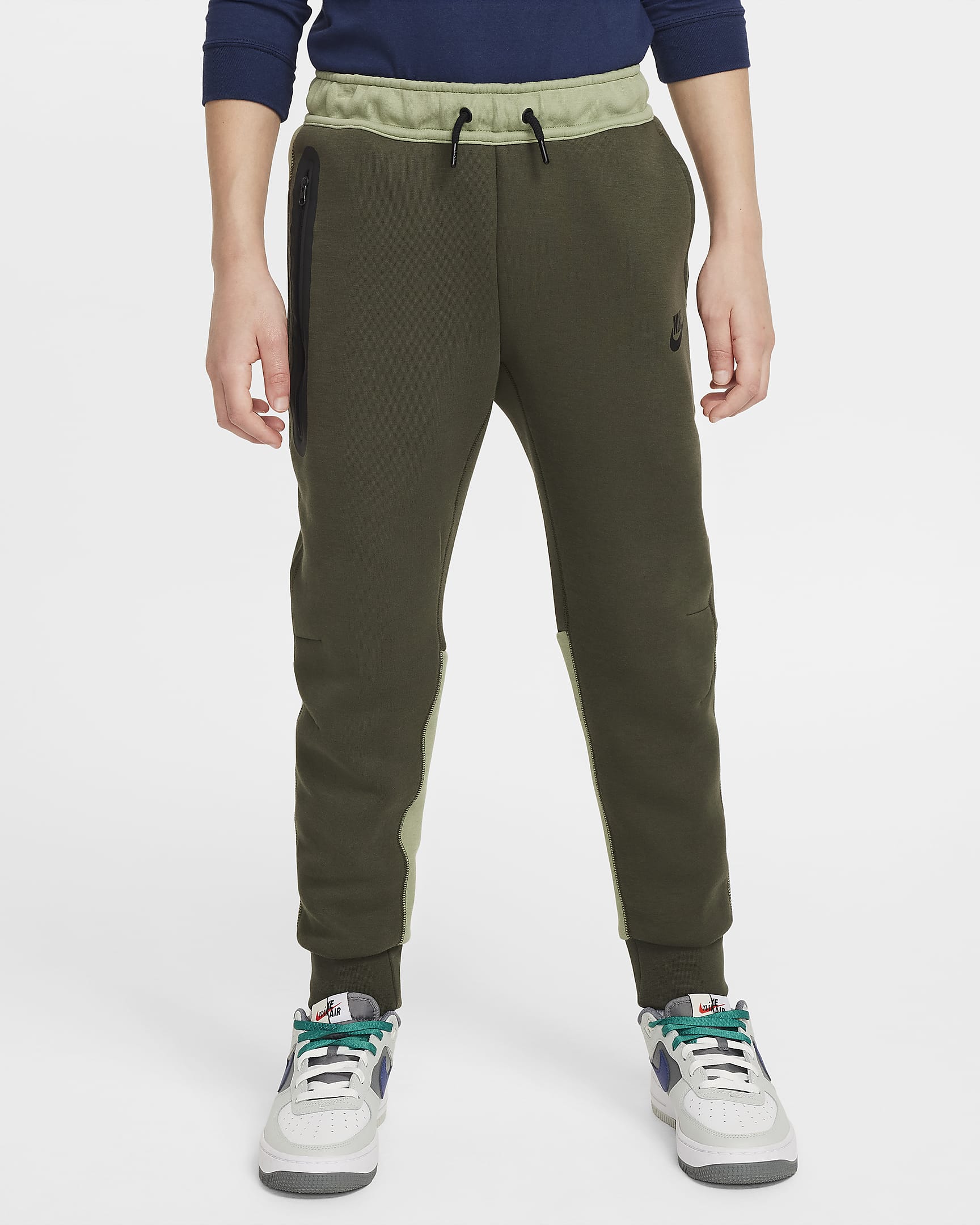 Nike Sportswear Tech Fleece Older Kids' (Boys') Trousers - Cargo Khaki/Oil Green/Black/Black