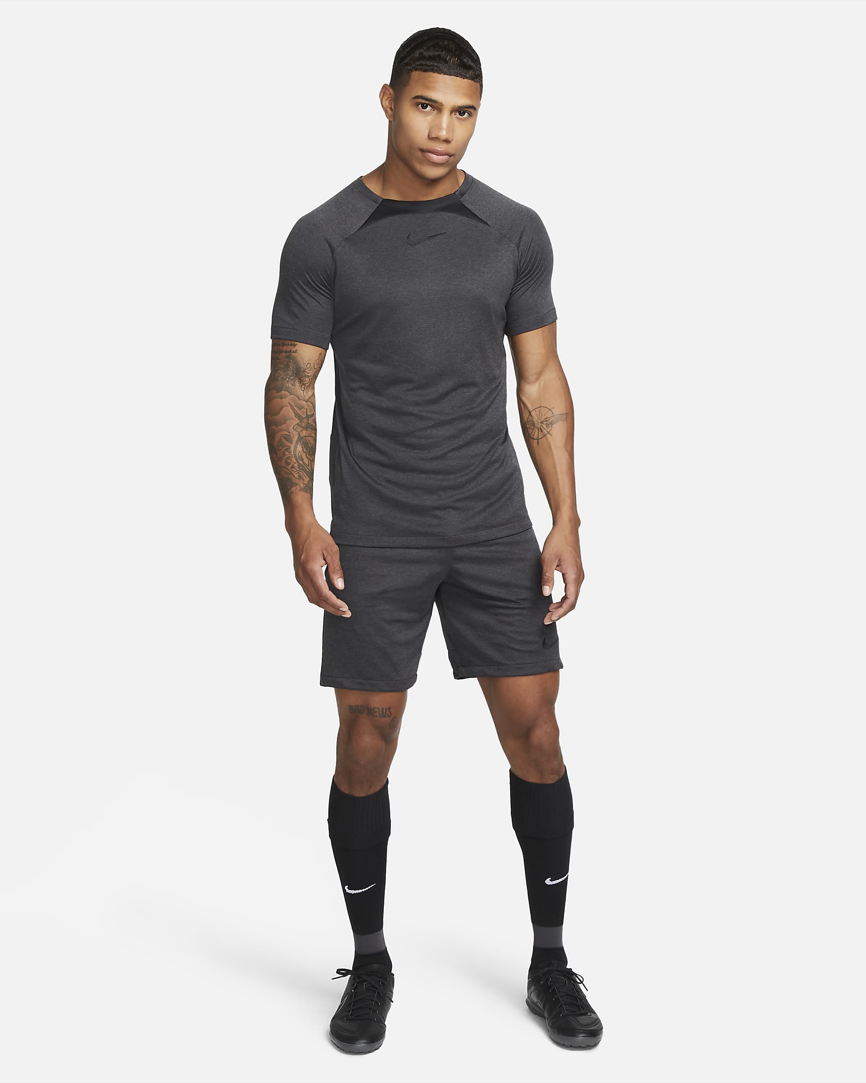 Nike Academy Men's Dri-FIT Short-Sleeve Football Top - Black/Black