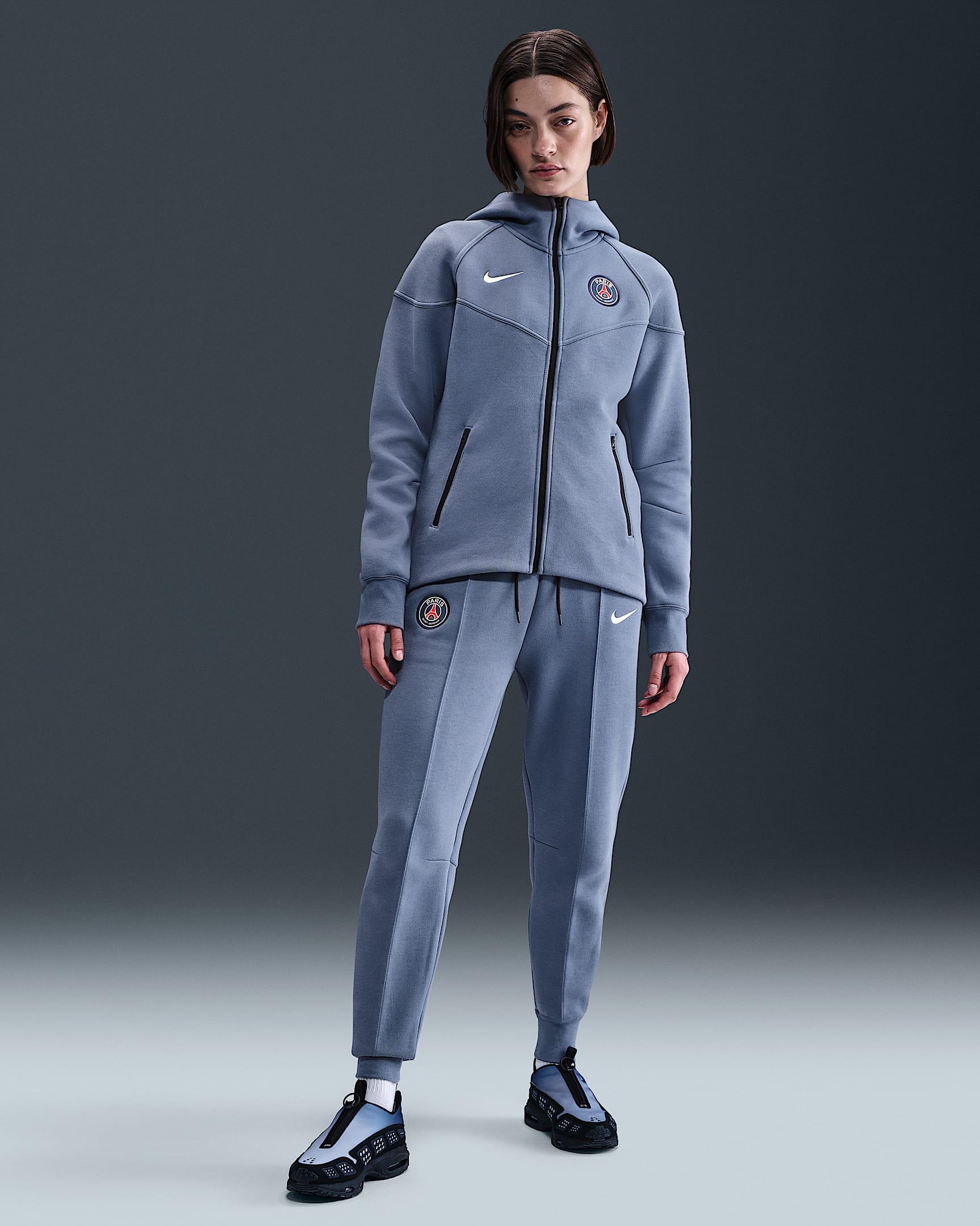 Paris Saint-Germain Tech Women's Nike Football Fleece Mid-Rise Joggers - Diffused Blue/White
