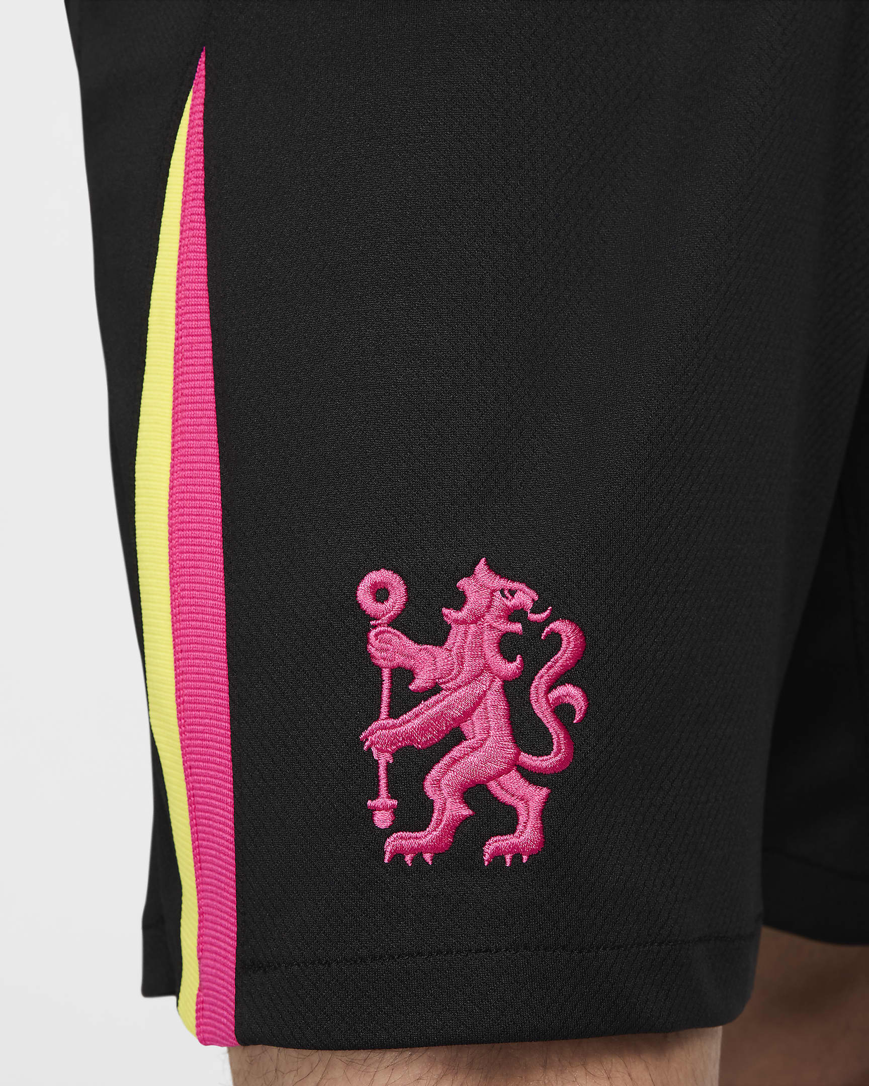 Tercera equipación Stadium Chelsea FC 2024/25 Pantalón corto de fútbol Replica Nike Dri-FIT - Hombre - Negro/Opti Yellow/Pink Prime