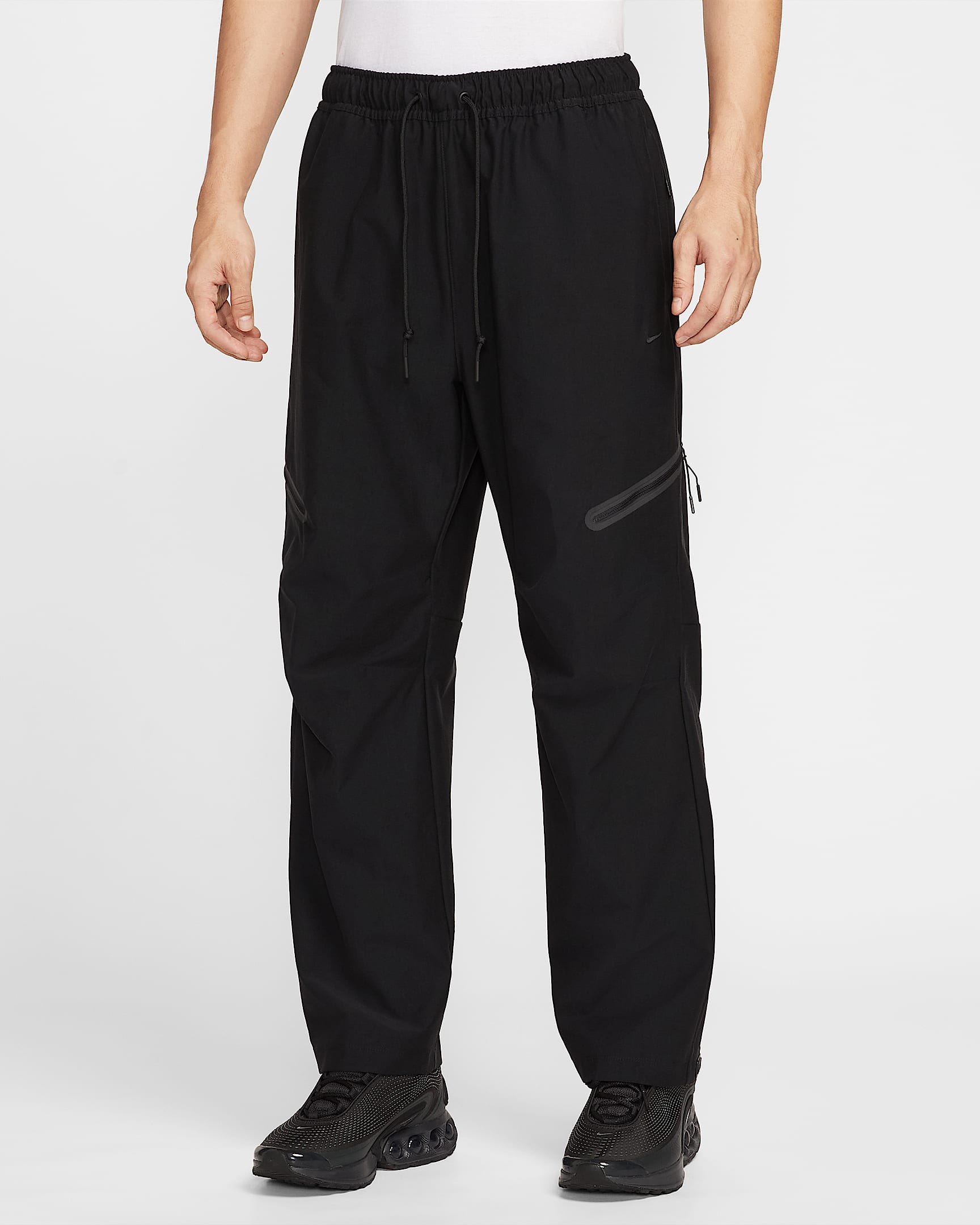 Nike Tech Men's Shori Loose Trousers - Black/Black