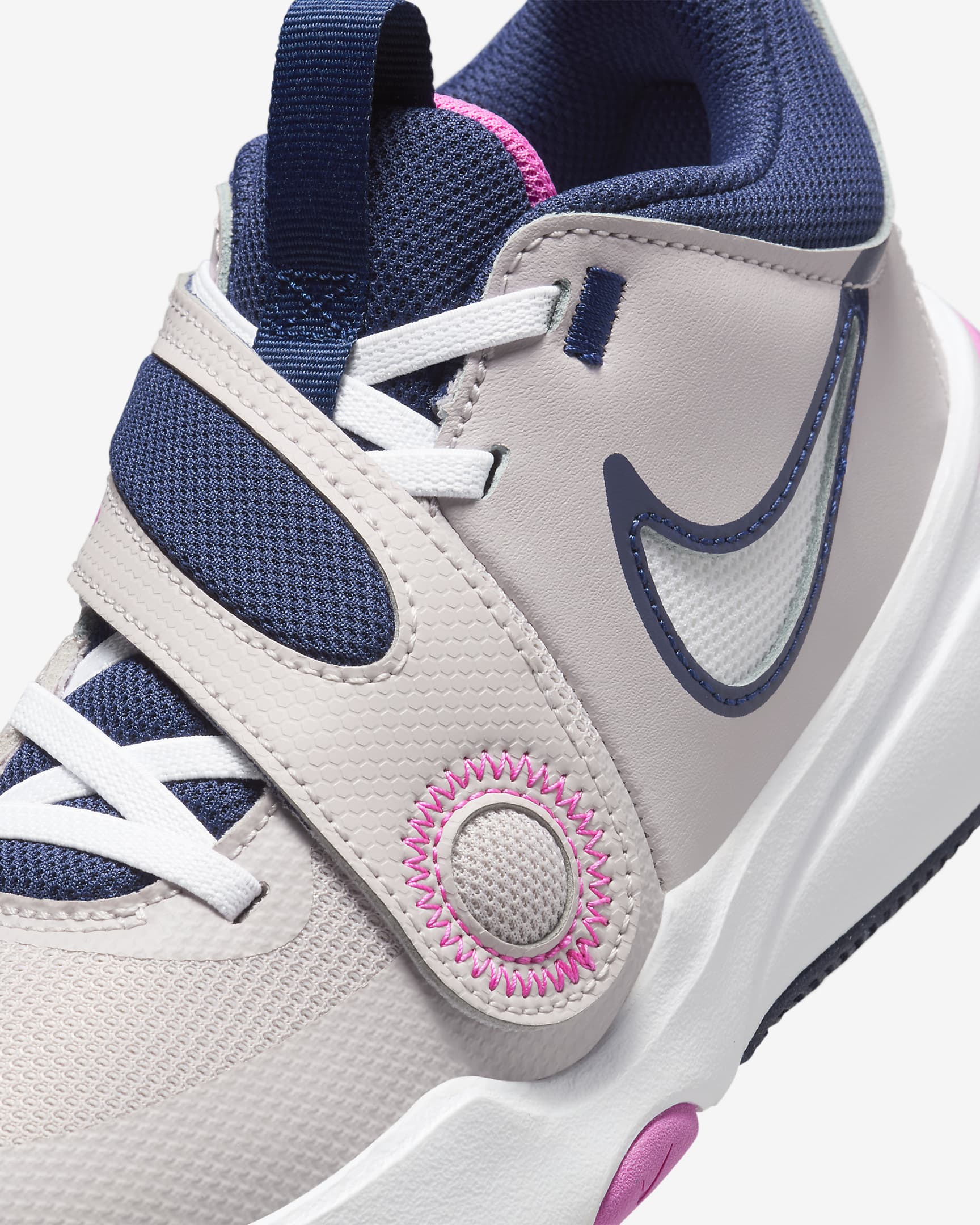 Calzado de básquetbol para niños talla grande Nike Team Hustle D 11 - Violeta platino/Rosa alegre/Azul marino medianoche/Blanco