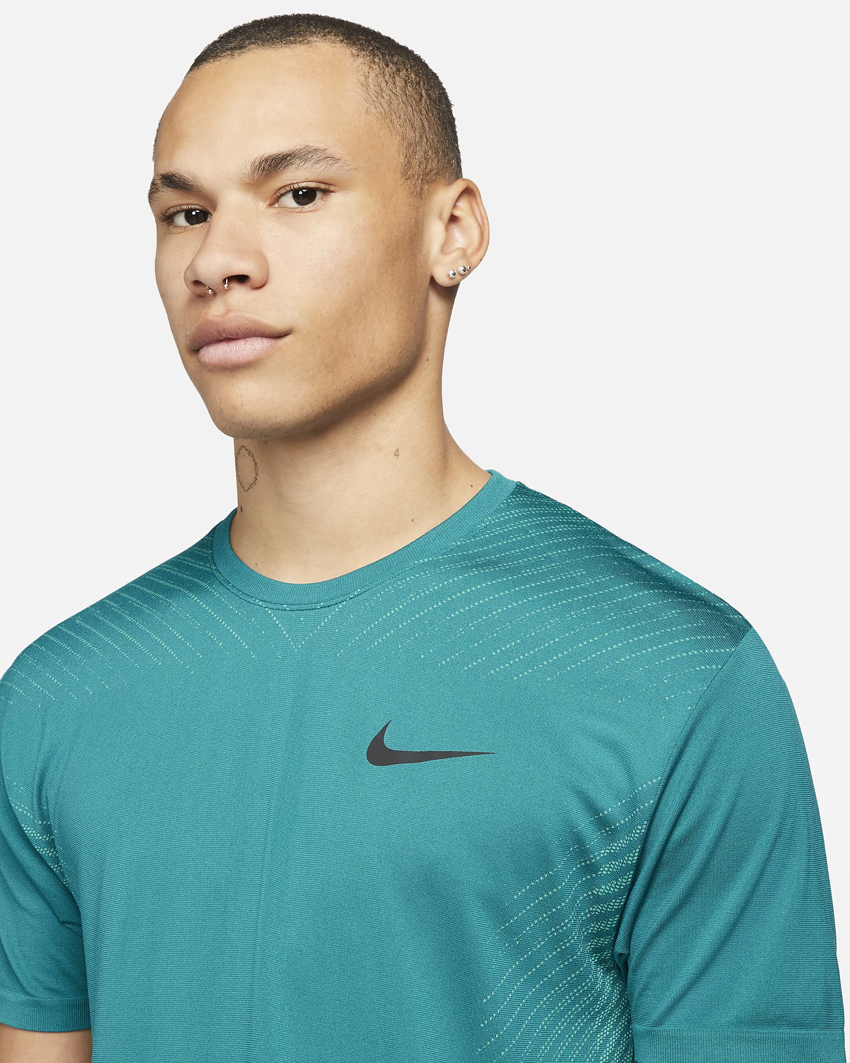 Nike DriFIT Men's Seamless Training Top. Nike SI