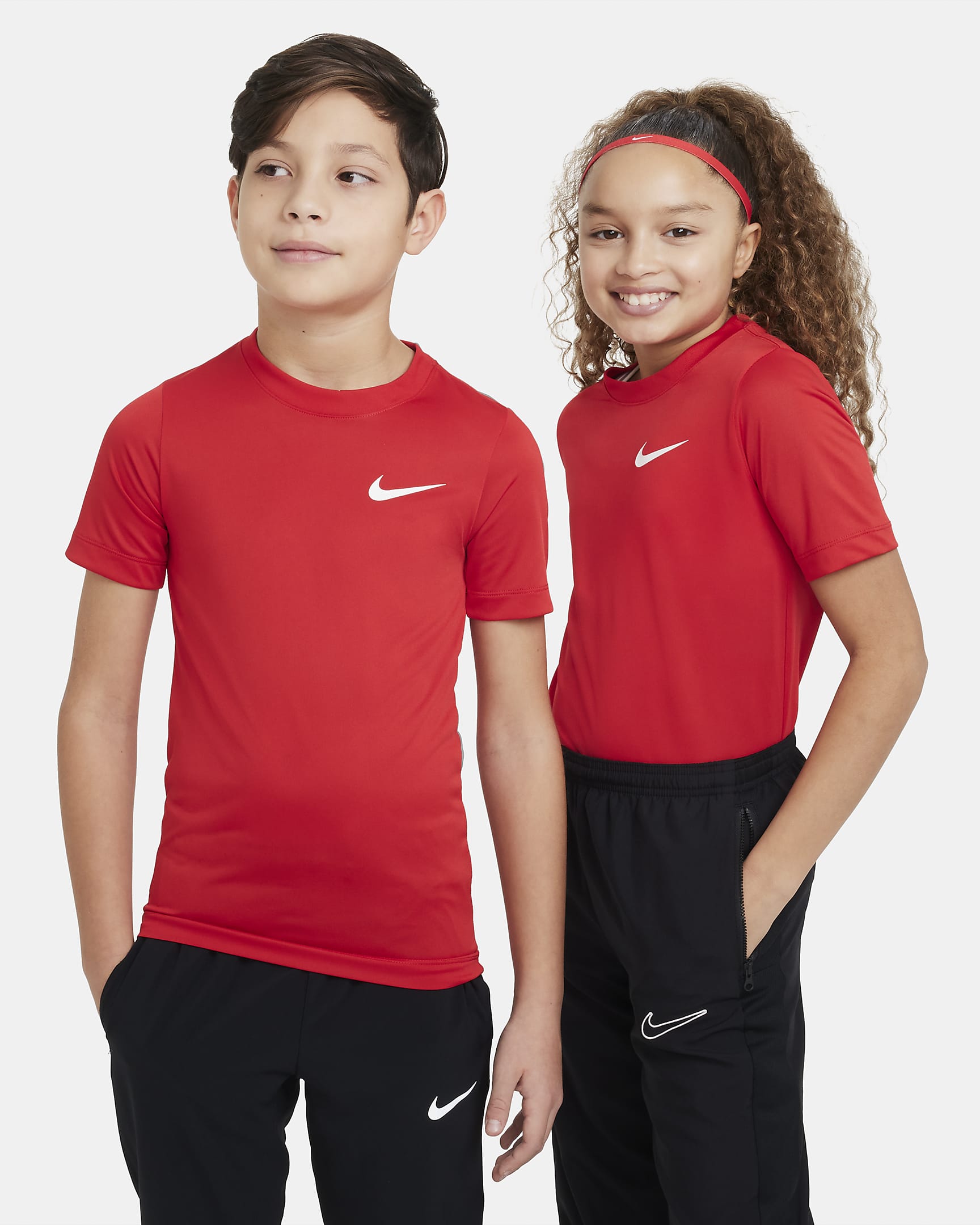 Nike Dri-FIT Legend Older Kids' Training T-Shirt - University Red