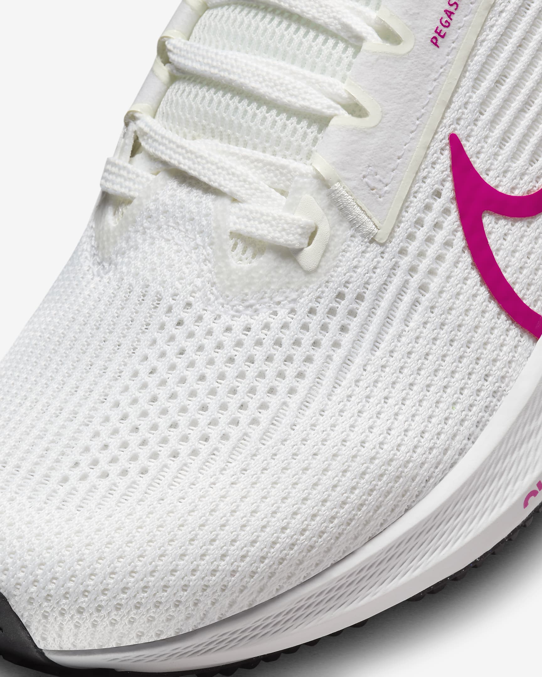 Nike Pegasus 40 Women's Road Running Shoes. Nike RO