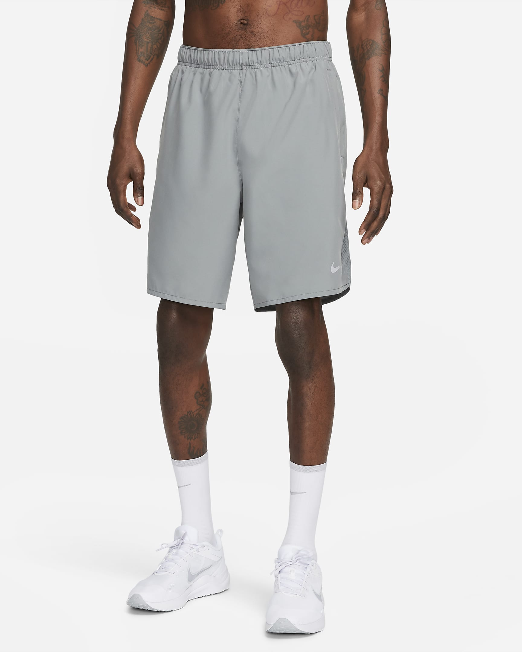 Nike Challenger vielseitige Dri-FIT Herrenshorts ohne Futter (ca. 23 cm) - Smoke Grey/Smoke Grey/Schwarz