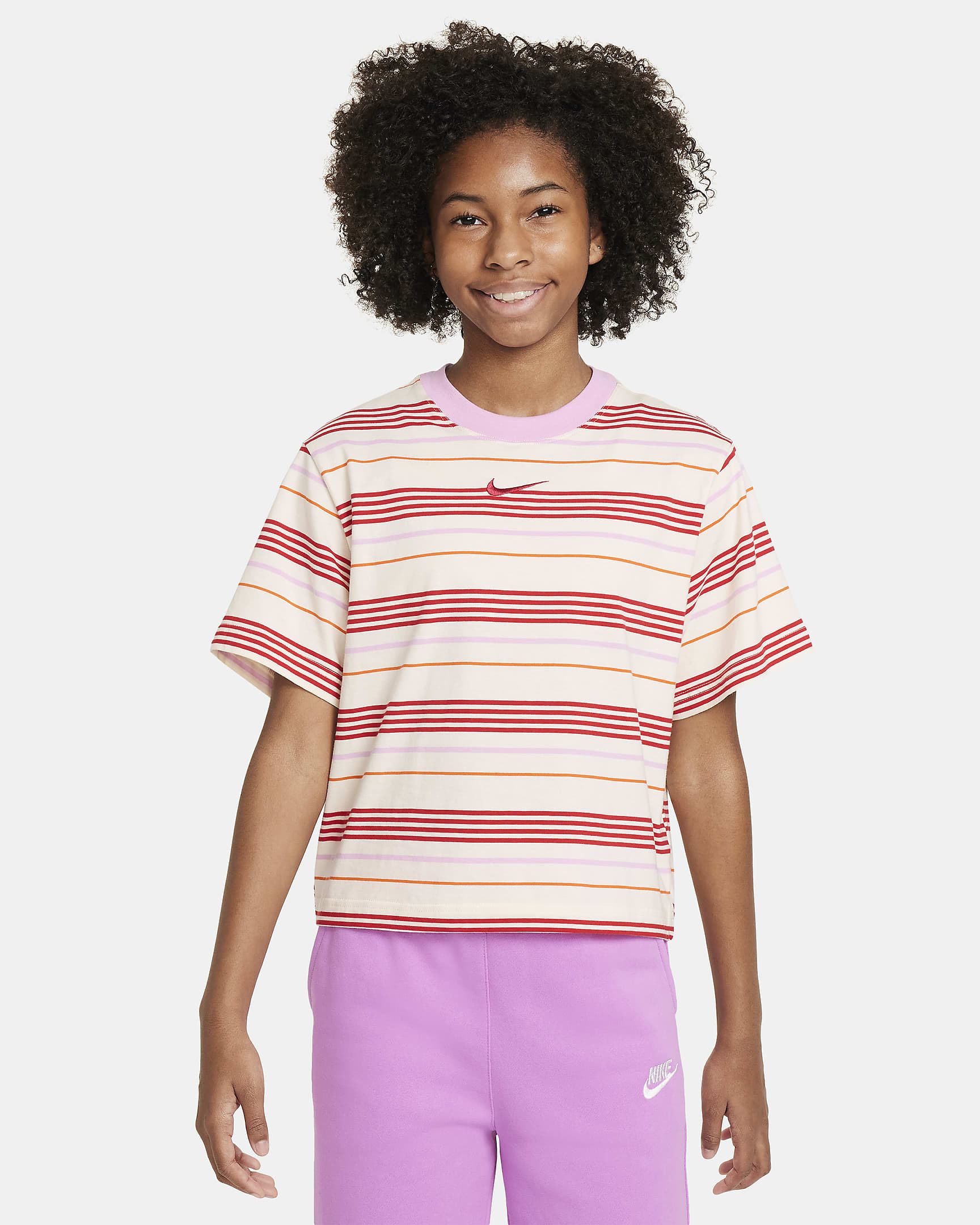 Playera de corte cuadrado para niña talla grande Nike Sportswear Essentials+ - Leche de coco/Rosa amanecer