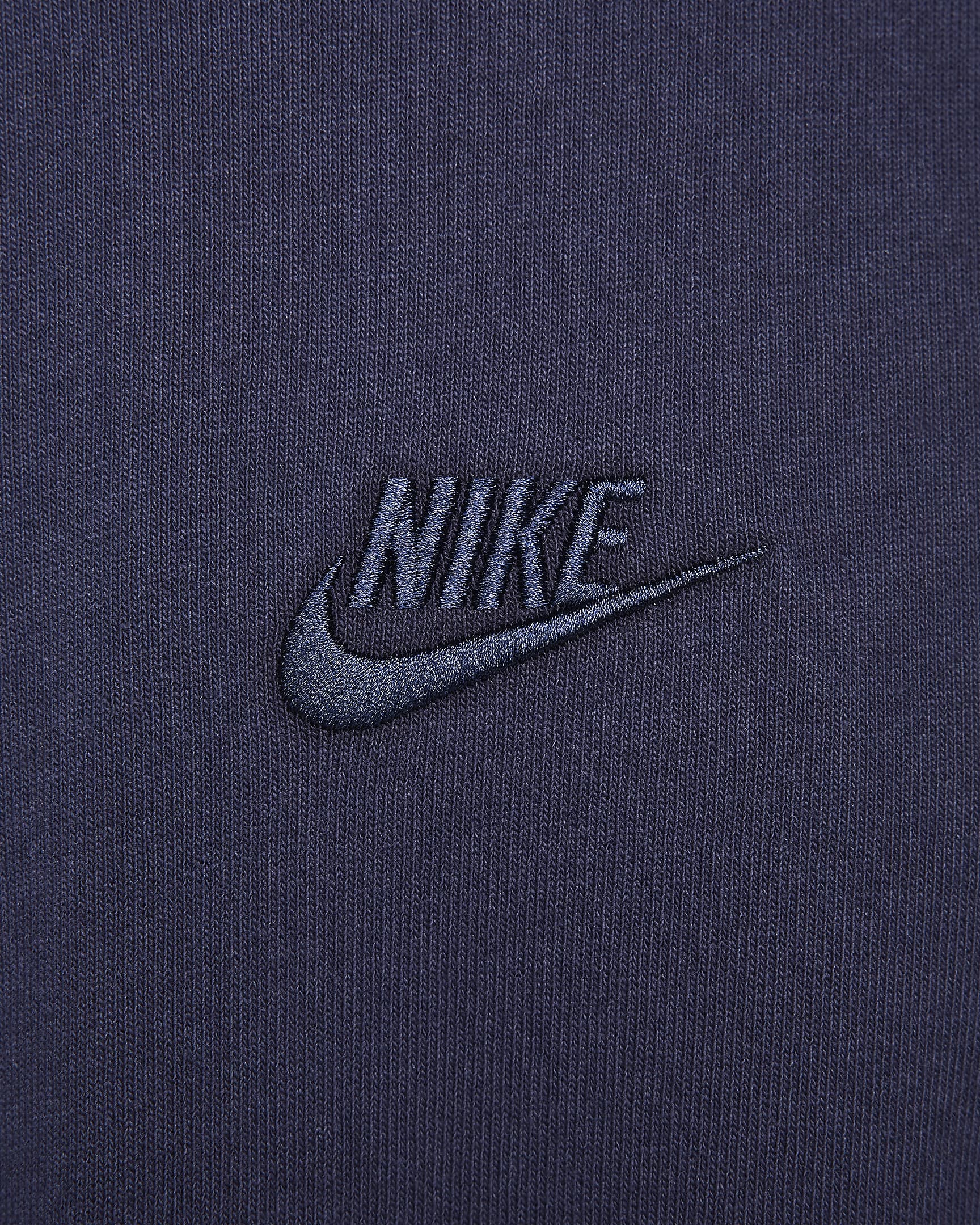 Nike Sportswear Premium Essentials Men's T-Shirt. Nike AT