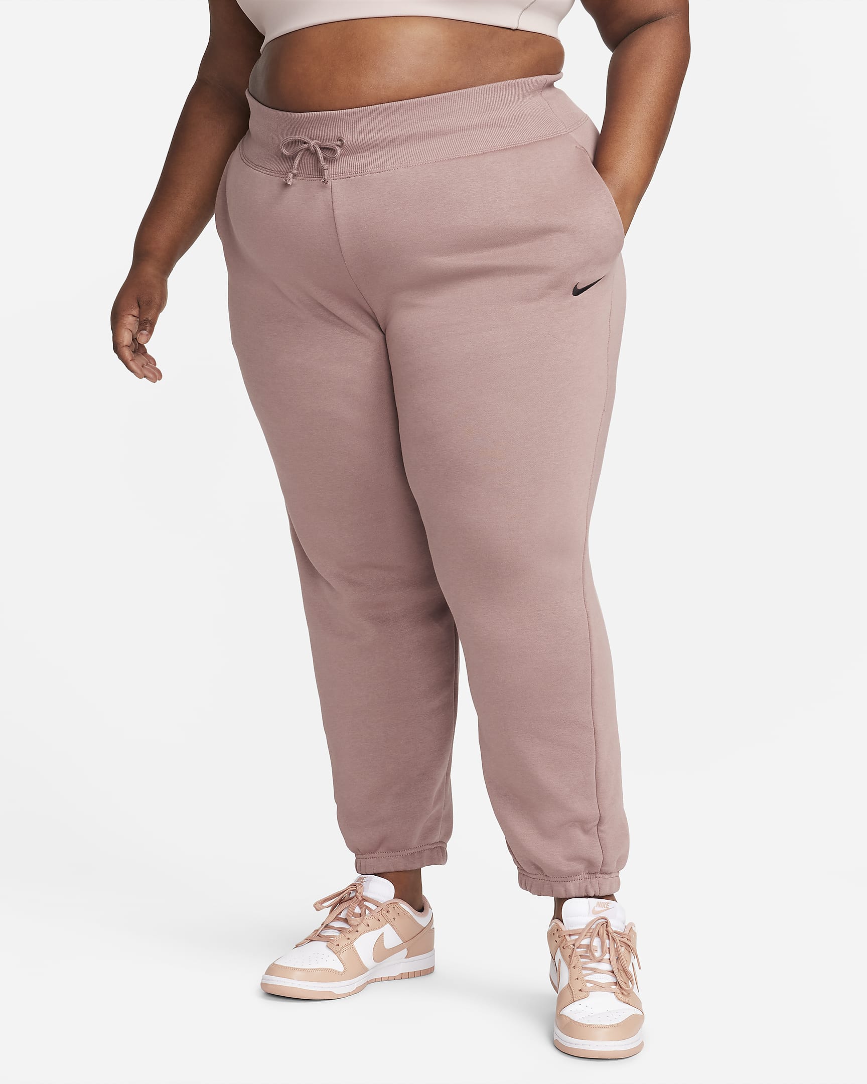 Nike Sportswear Phoenix Fleece ekstra store sweatpants med høyt liv til dame (Plus Size) - Smokey Mauve/Svart